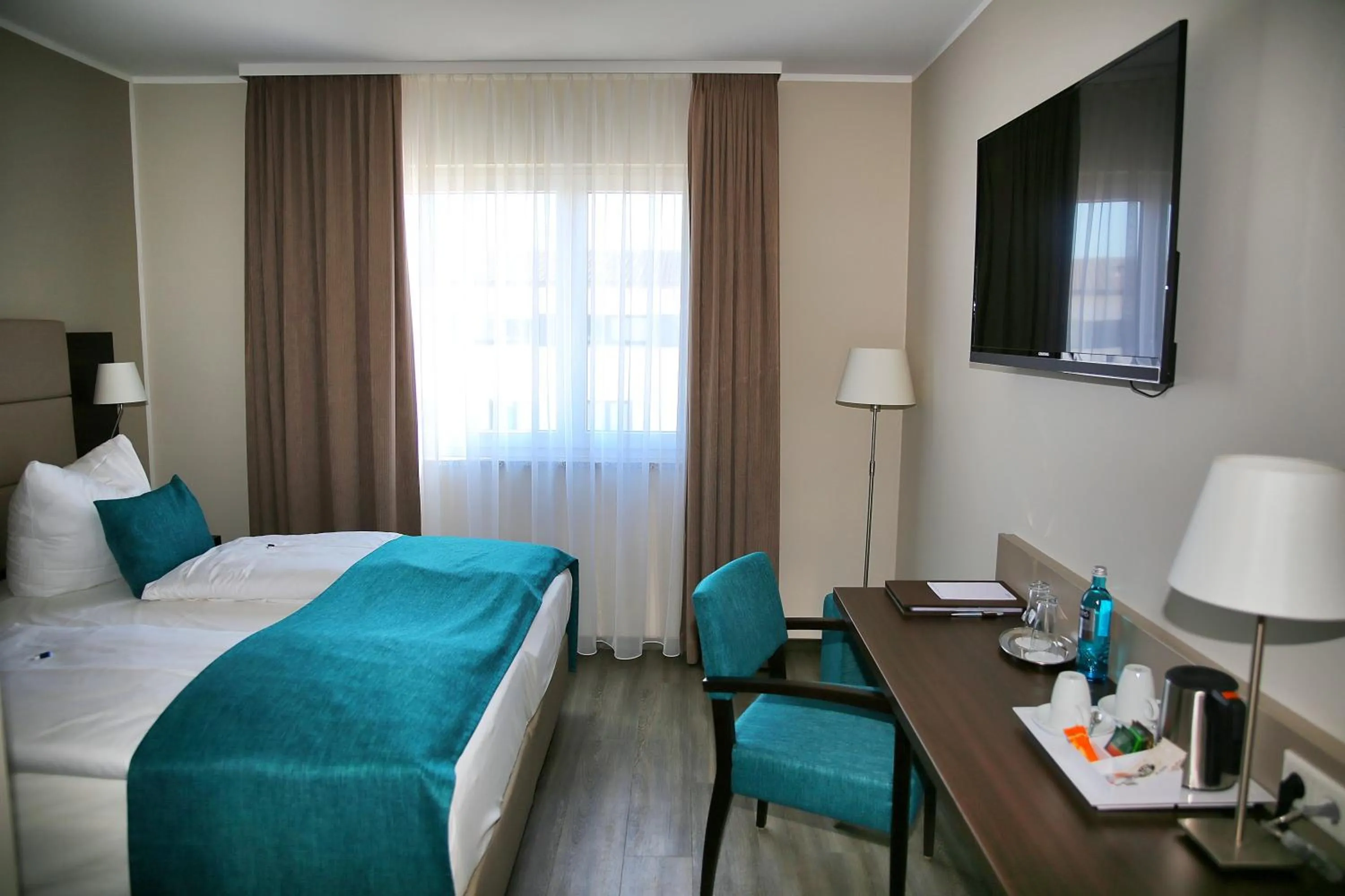 Bedroom, Bed in hotel bomonti Nürnberg West