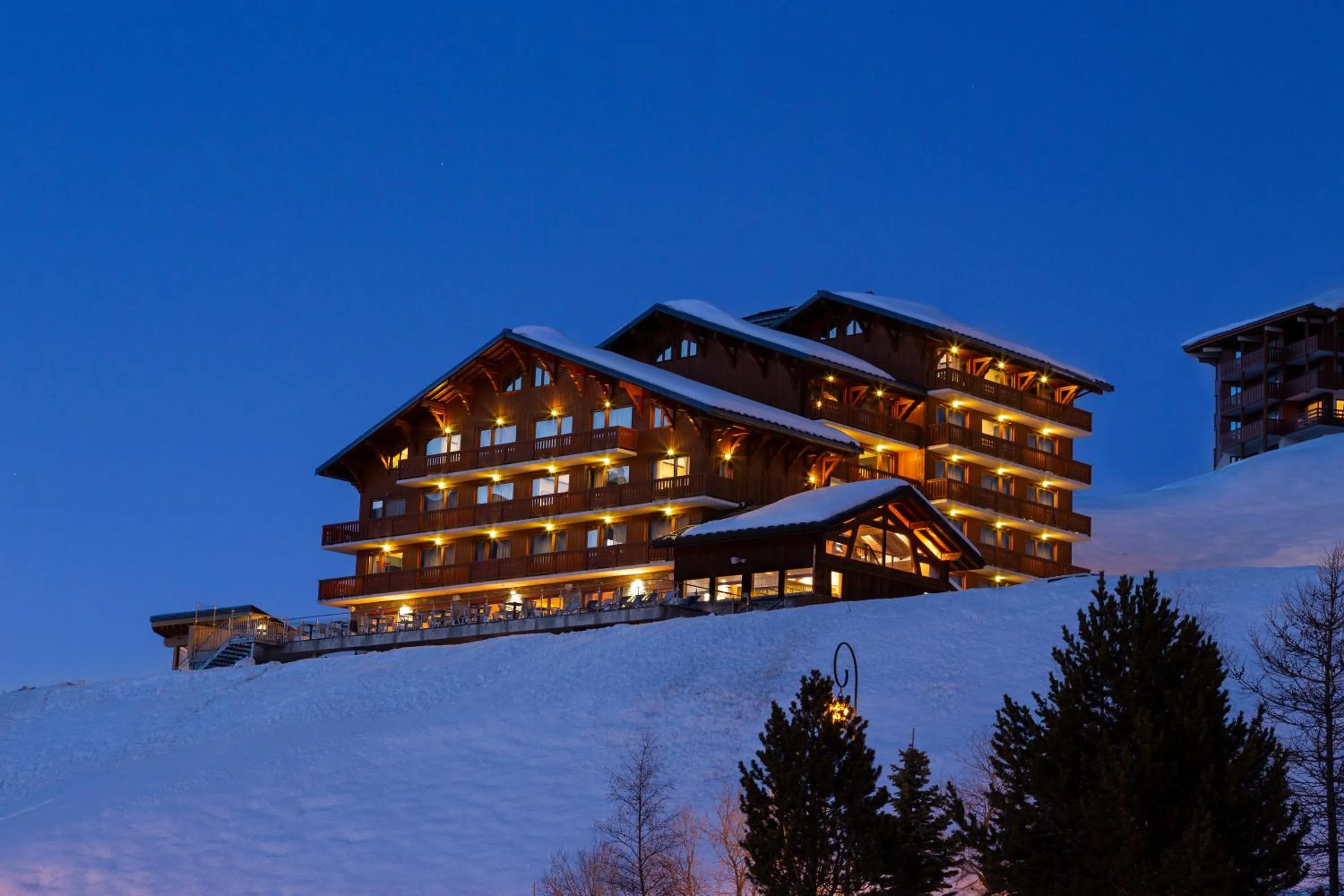 Property building in Ours Blanc Hotel & Spa