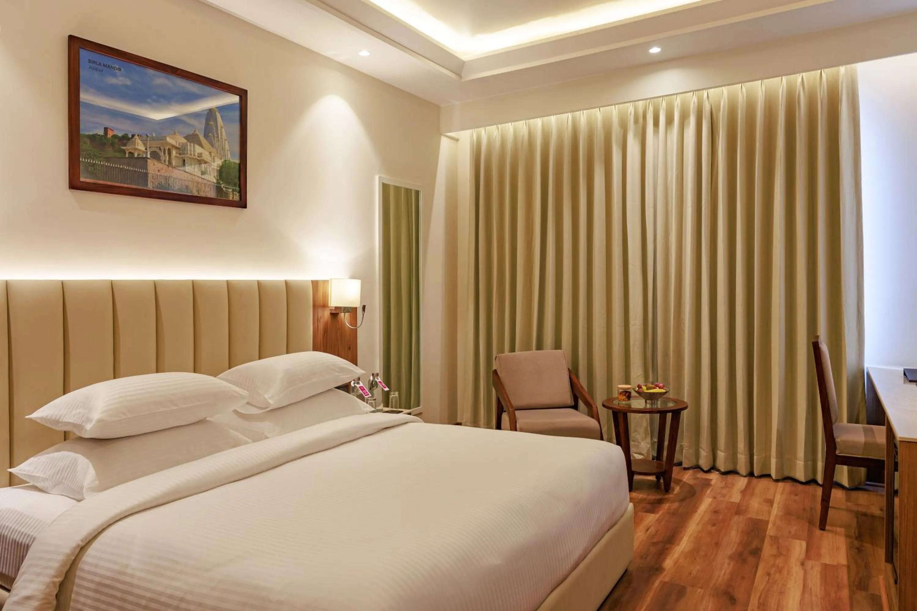Photo of the whole room, Bed in Regenta Place Jaipur Sirsi Road, Jaipur