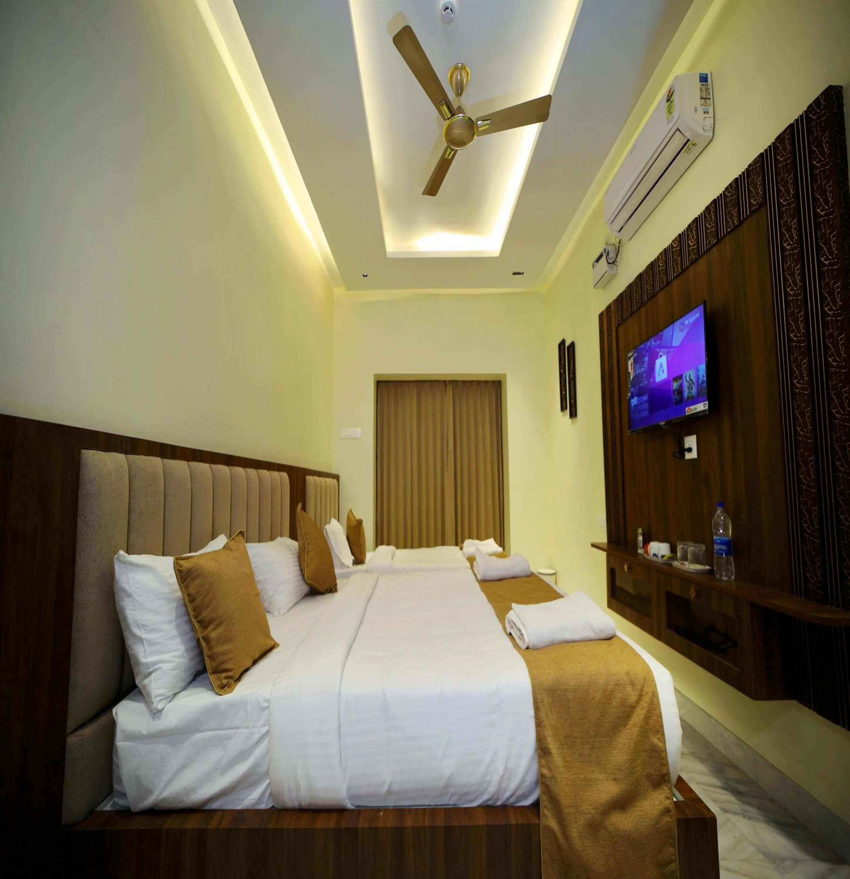 Bed in Suthanthira stay Inn