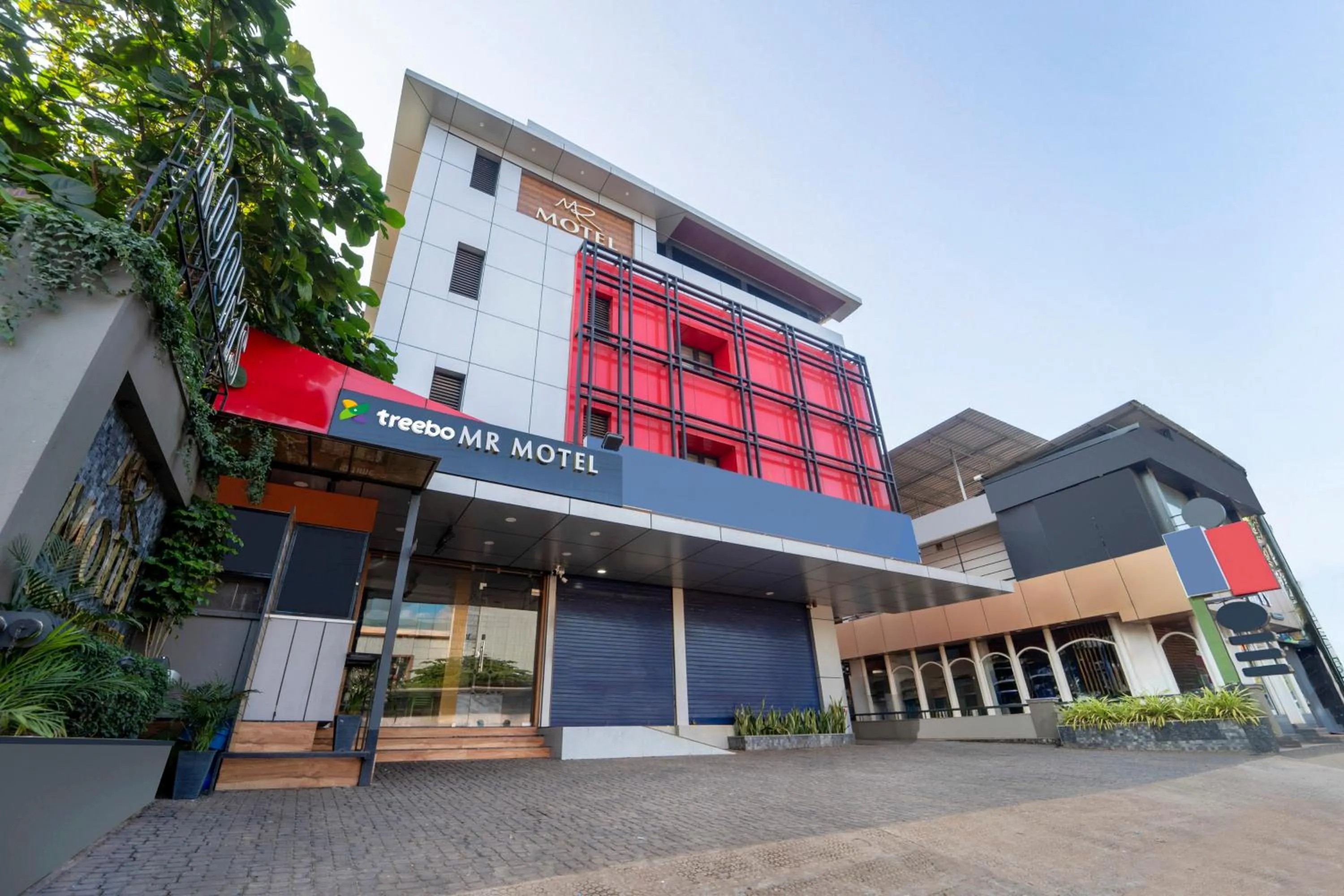 Property building in Treebo MR Motel, 10 Mins To Airport