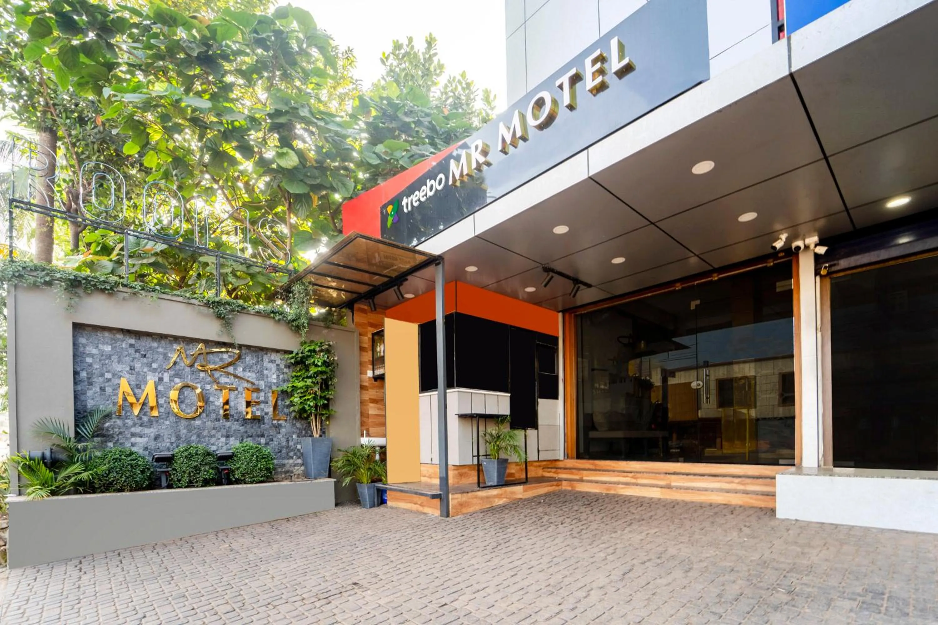 Property building in Treebo MR Motel, 10 Mins To Airport