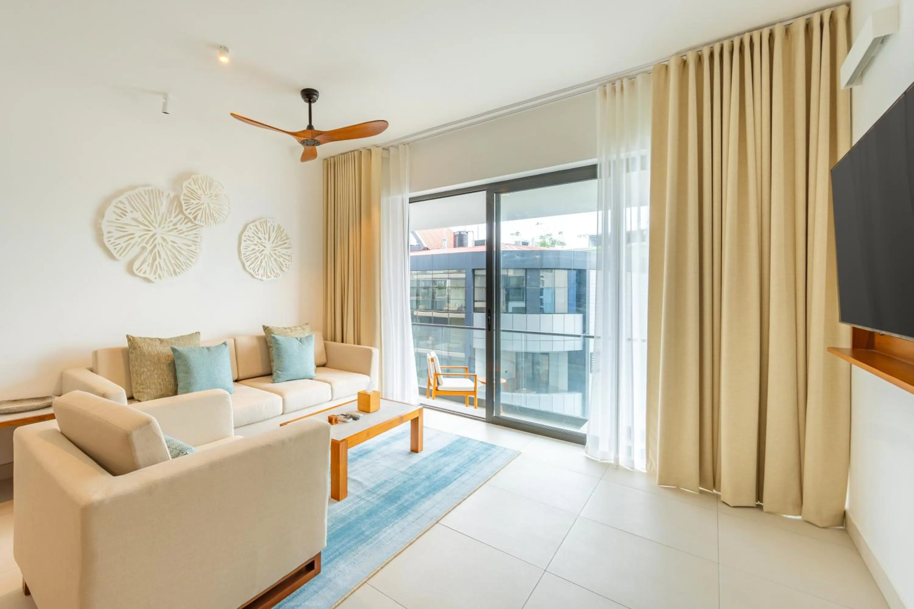 TV and multimedia in Barceló Nasandhura Male