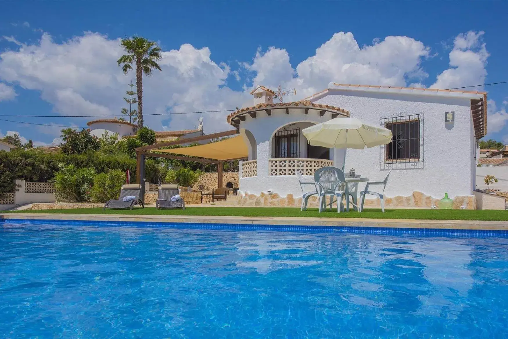 Villa Neus - PlusHolidays Villa Neus - PlusHolidays