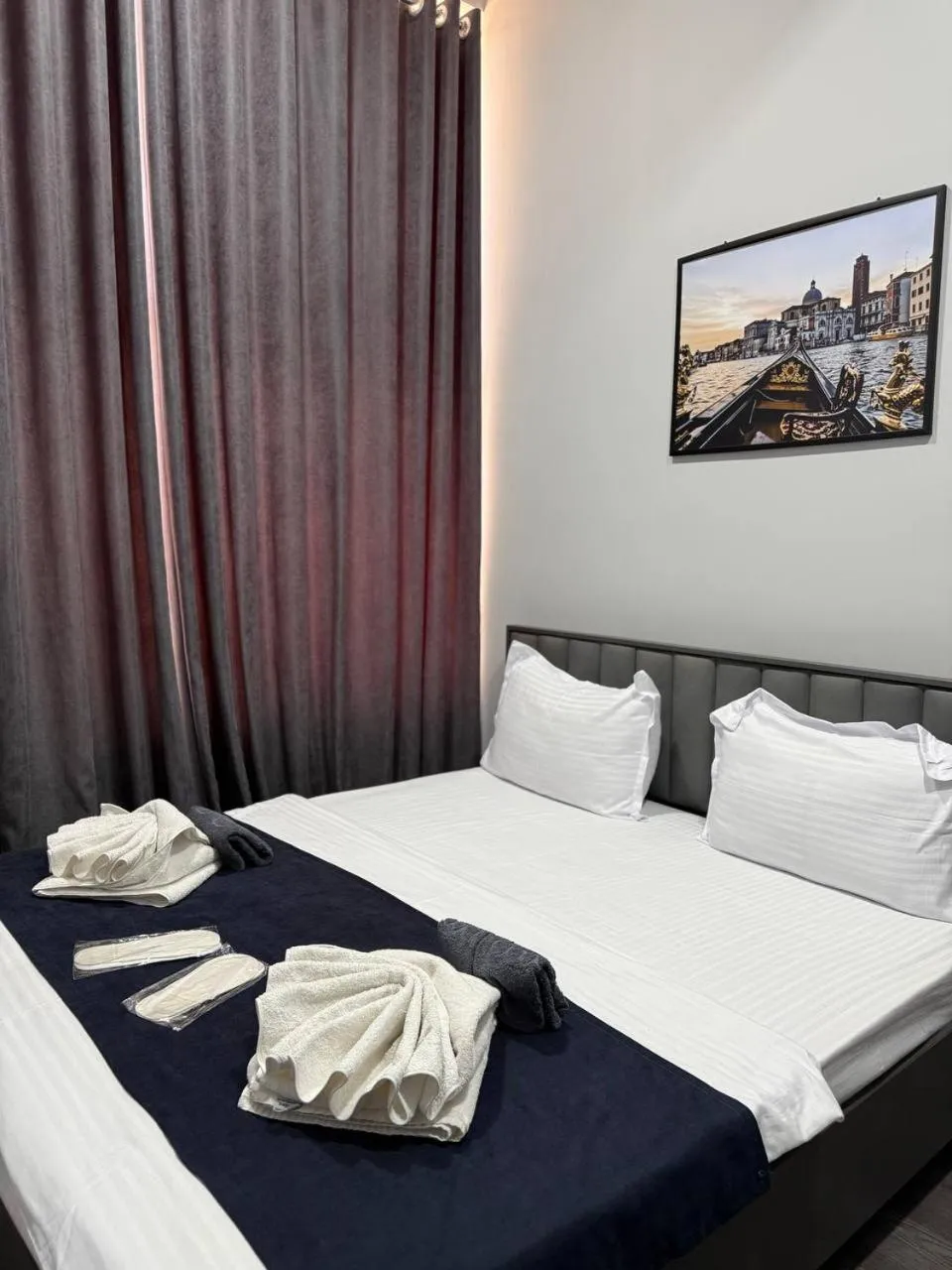 Photo of the whole room, Bed in Hotel OK