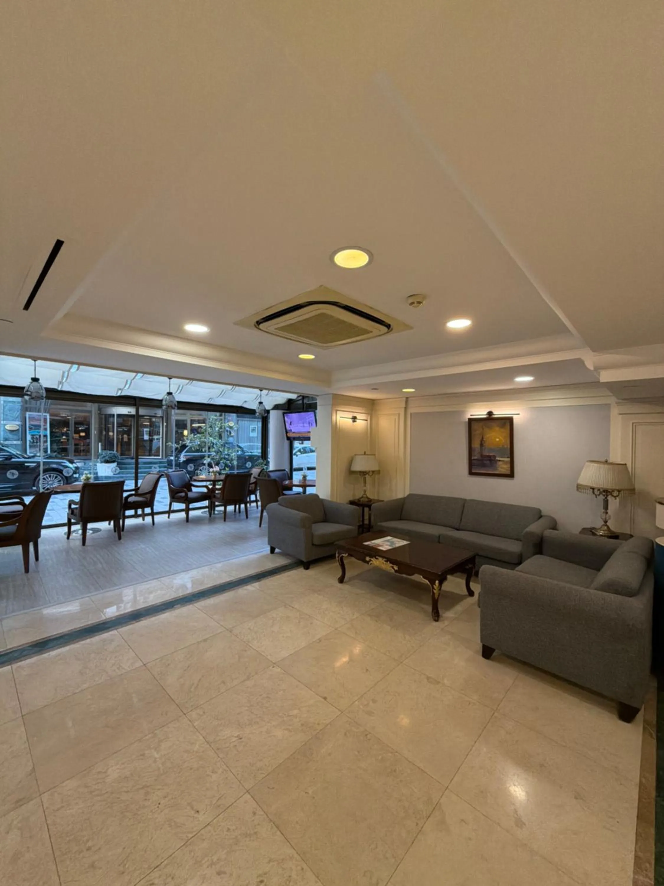 Seating area in Taksim Stare Hotel