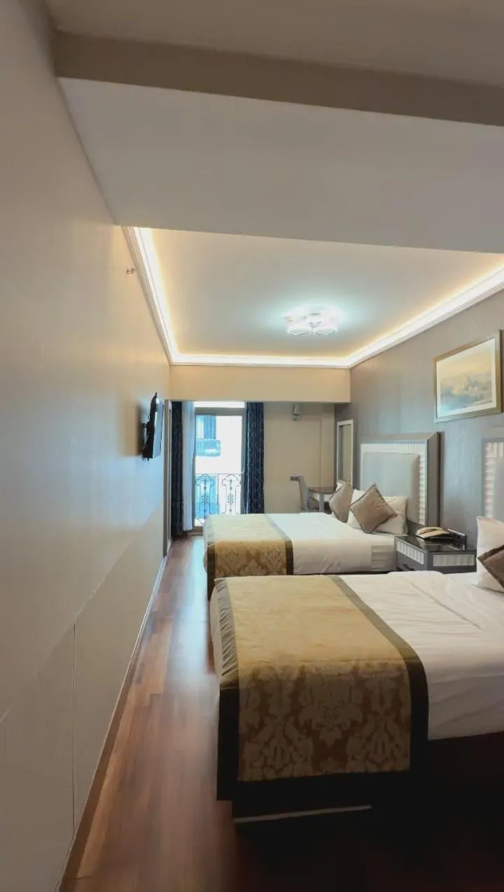 Bed in Taksim Stare Hotel