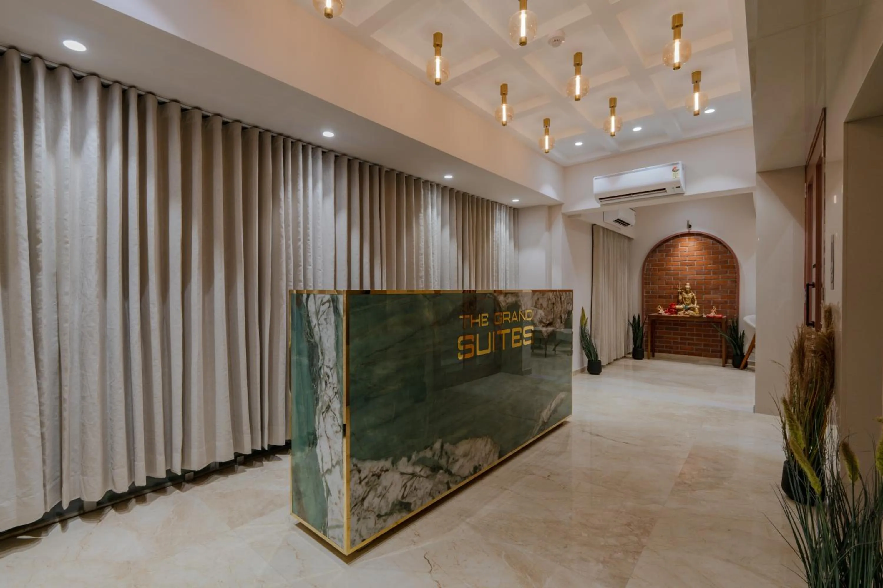 Hotel The Grand Suites