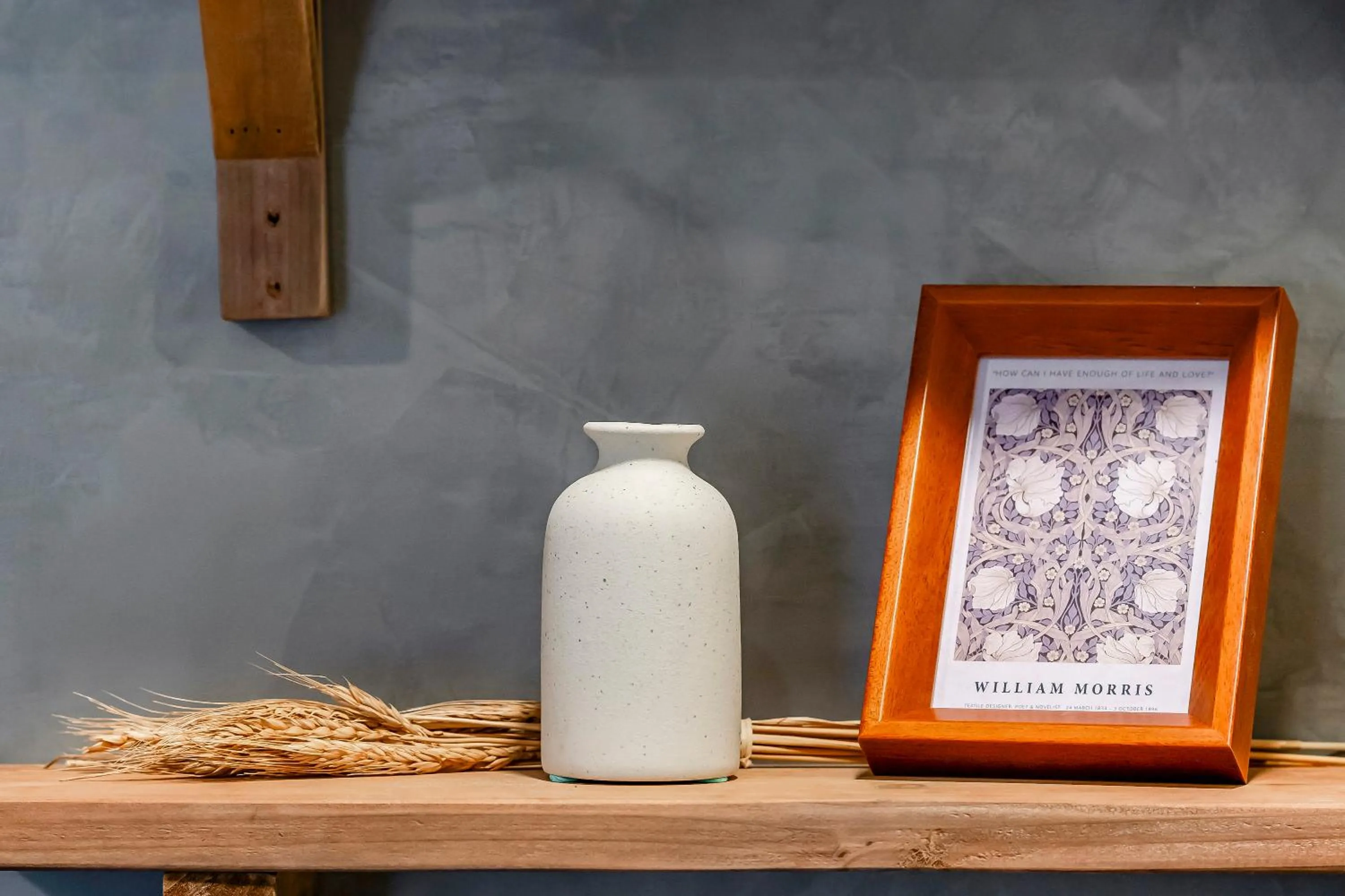 Decorative detail in Chin Style Smart Stay