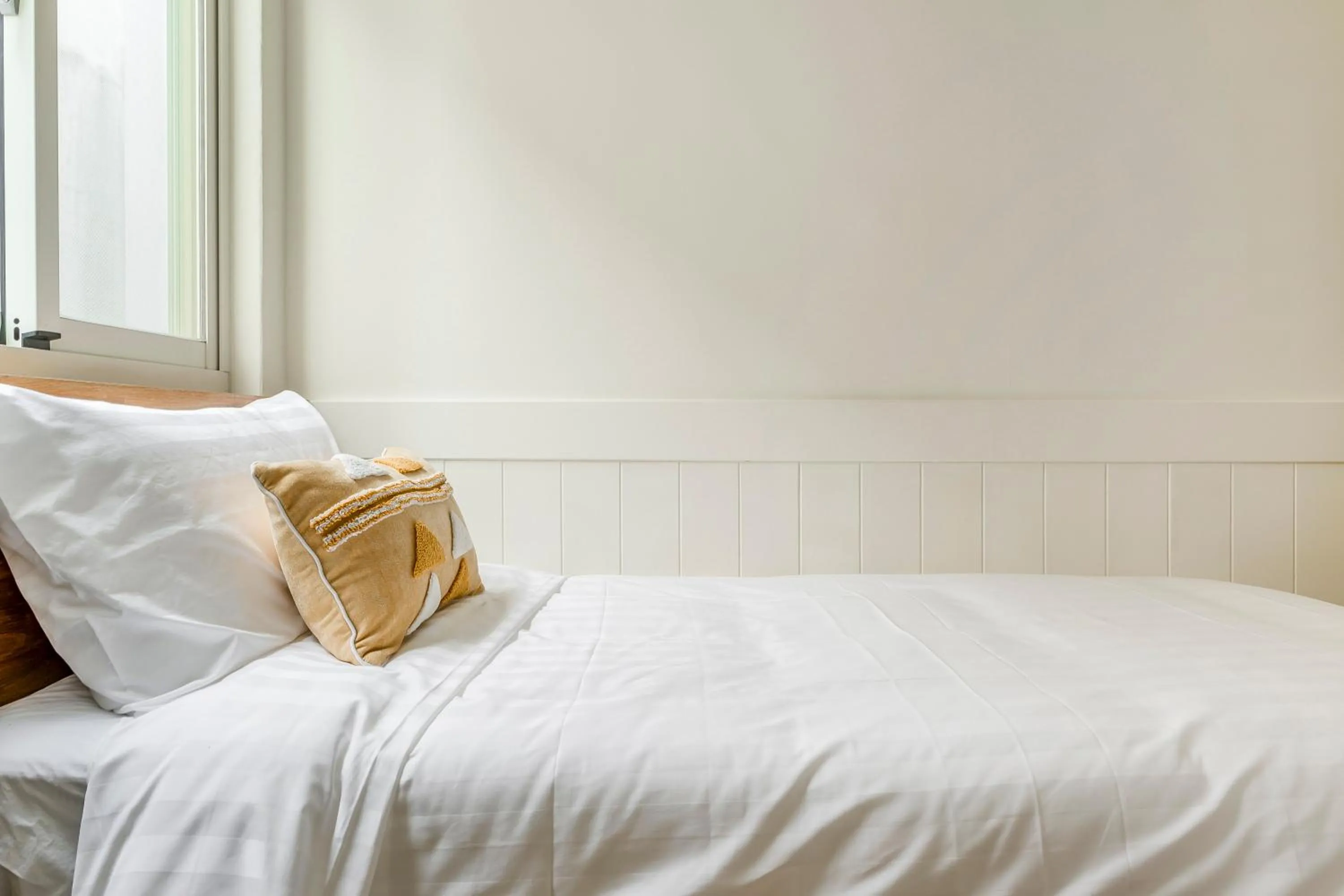 Bed in Chin Style Smart Stay