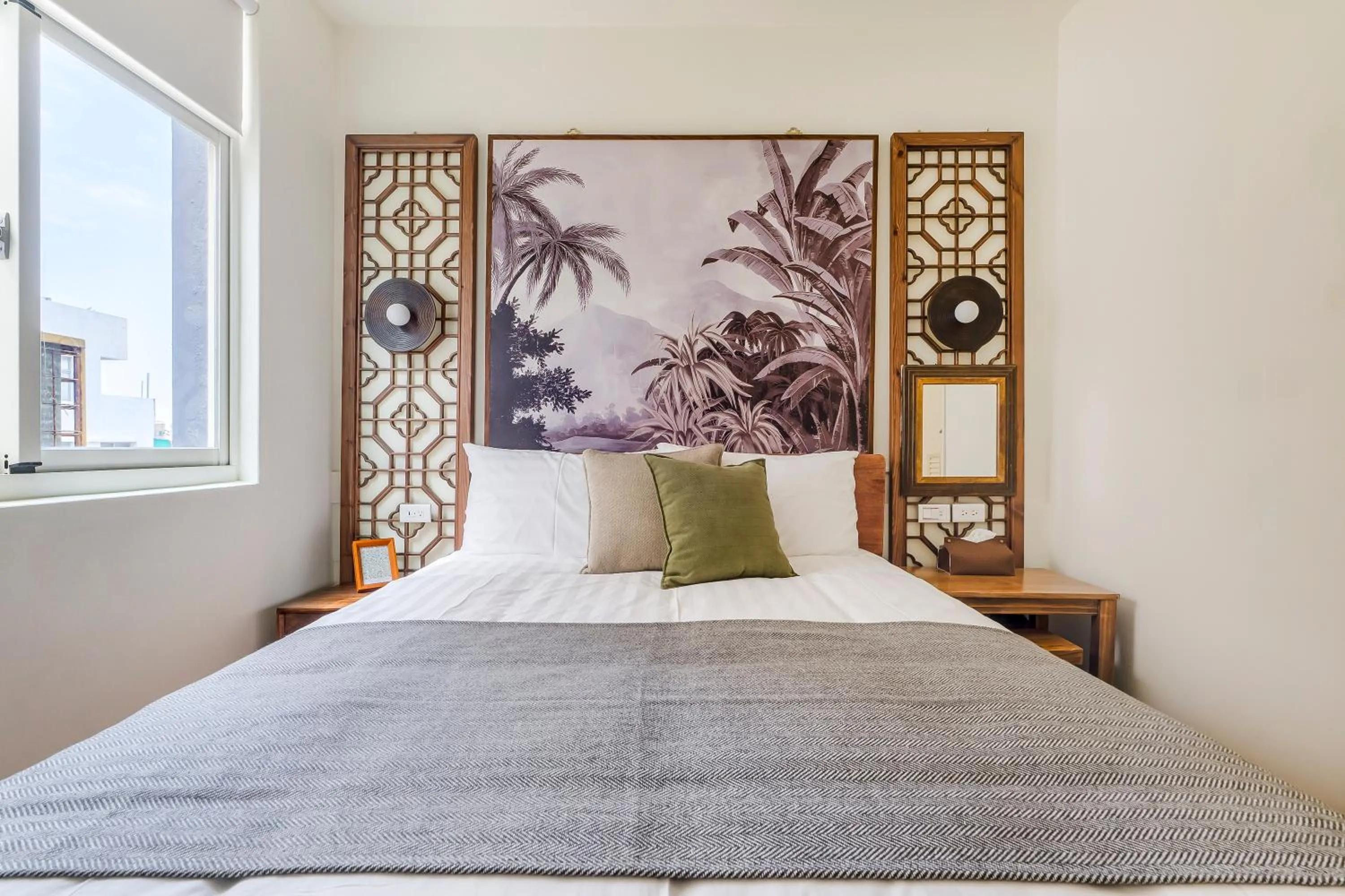 Bed in Chin Style Smart Stay