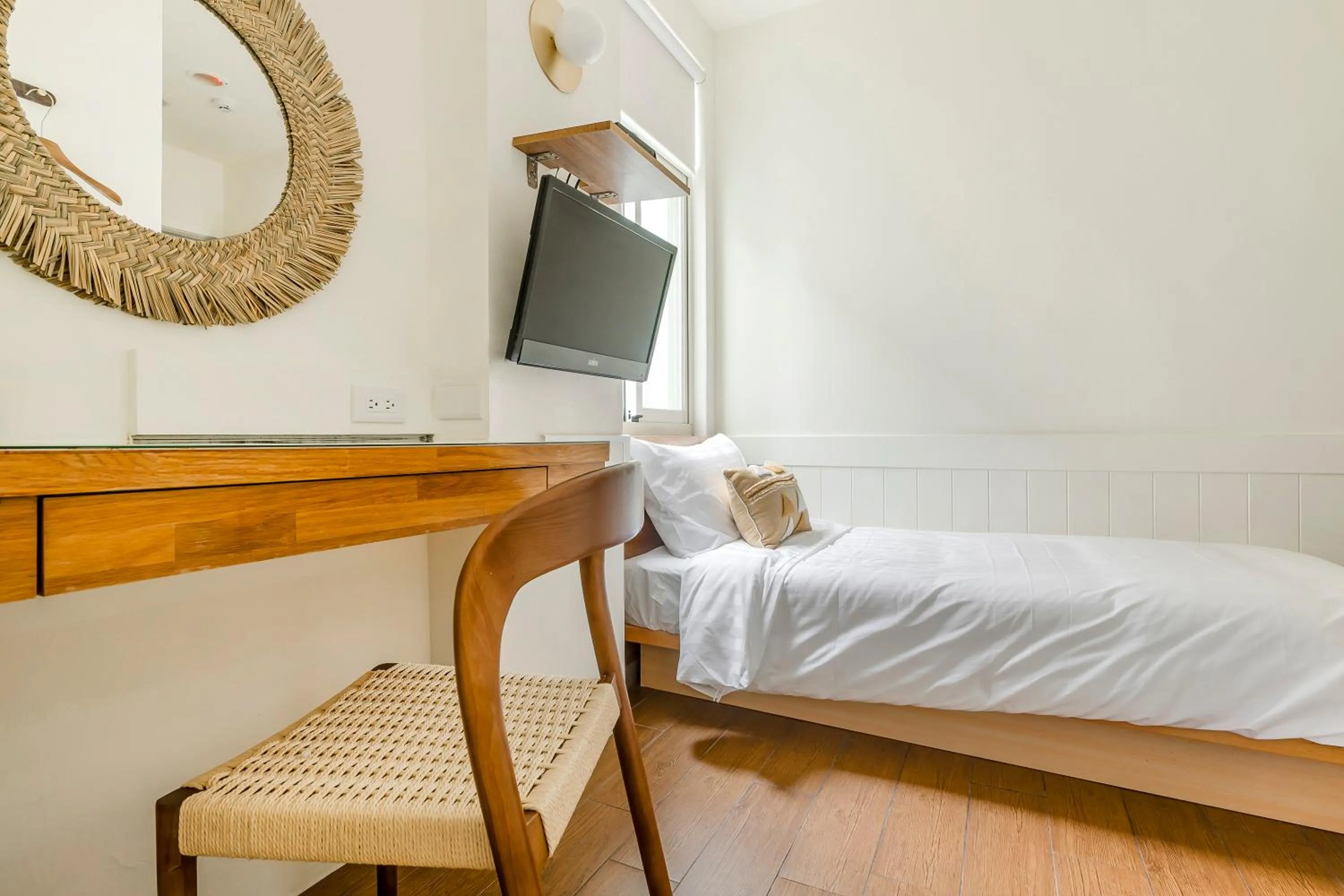 Photo of the whole room, Bed in Chin Style Smart Stay