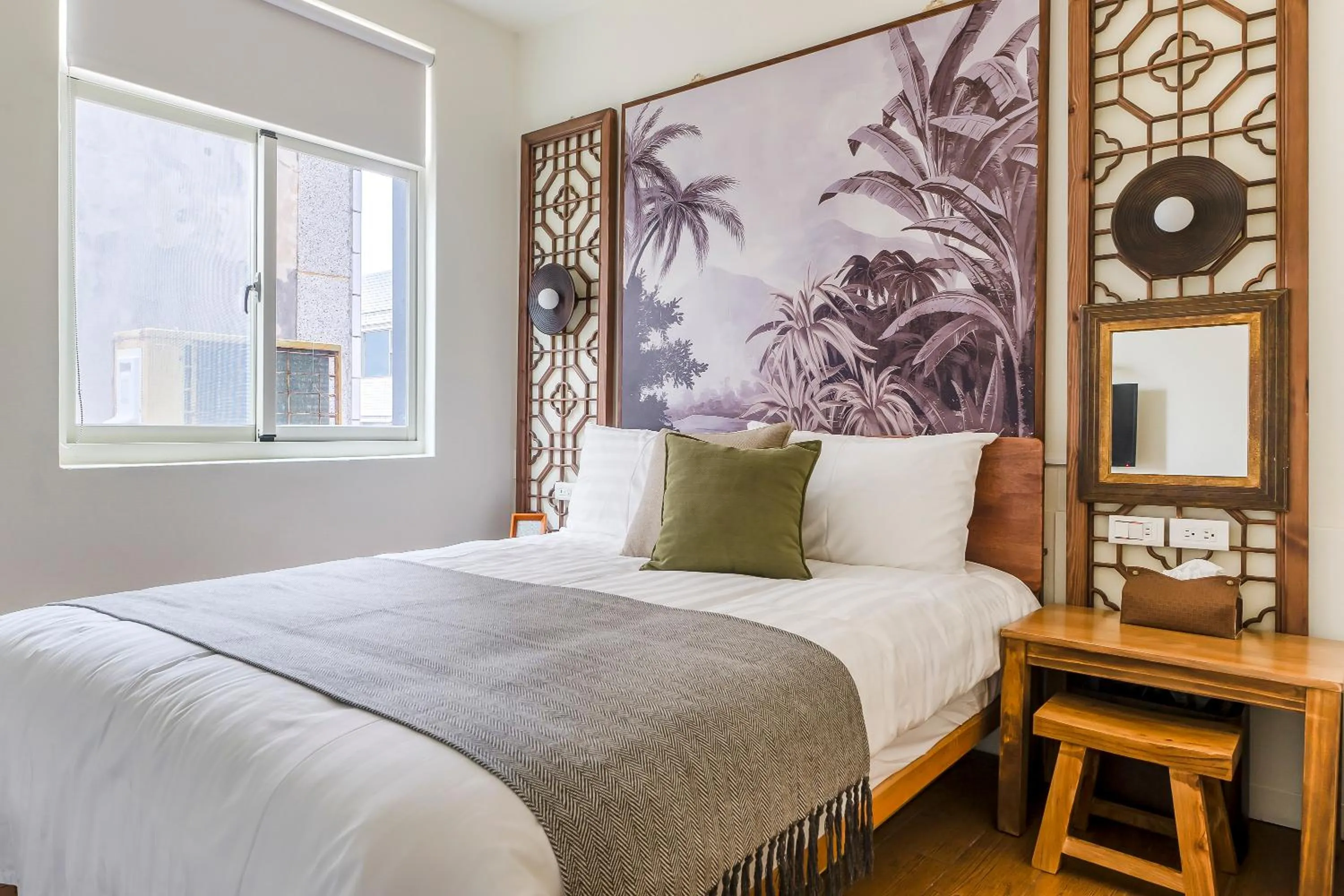 Bed in Chin Style Smart Stay