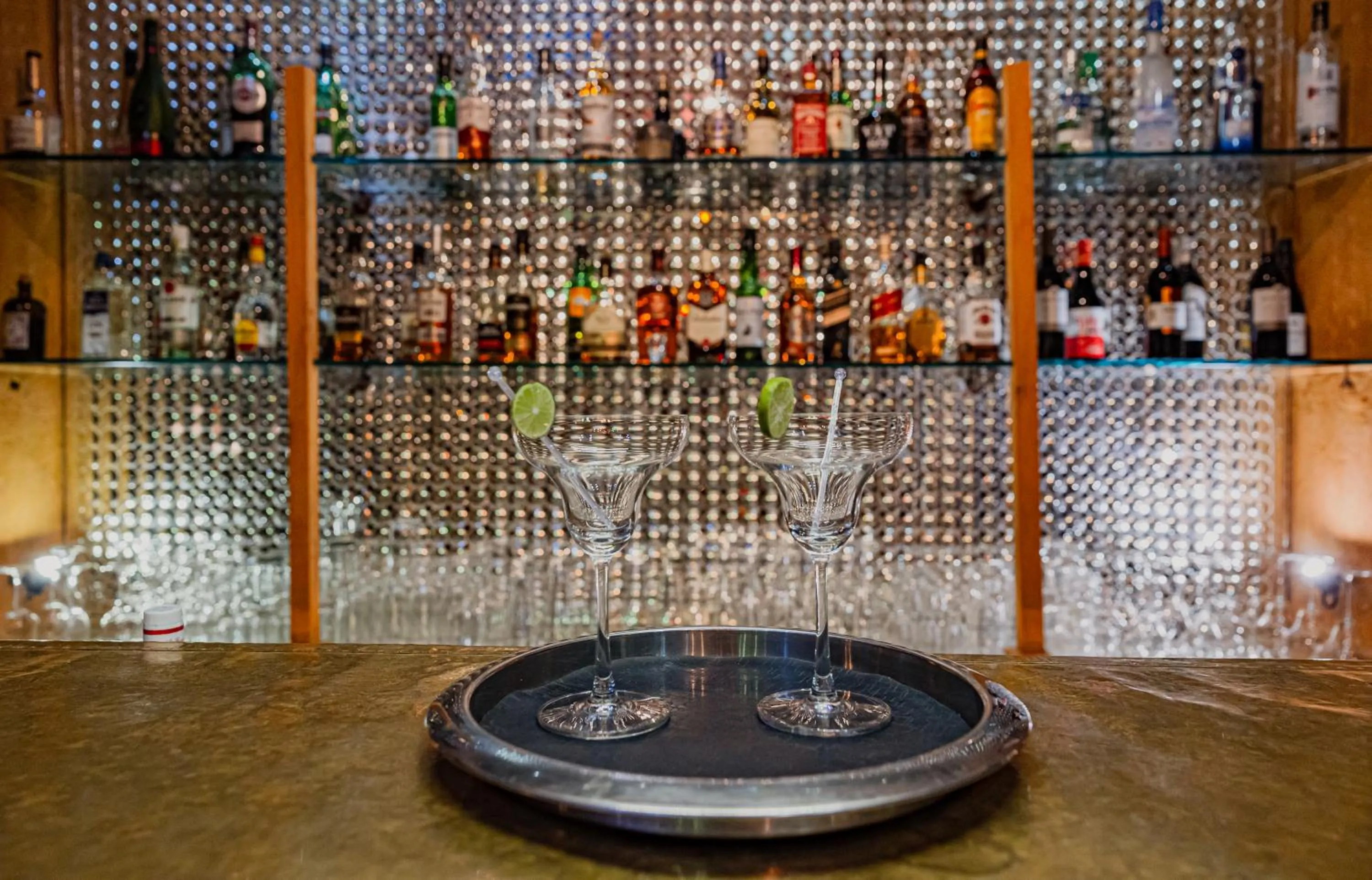 Lounge or bar in The Rawla Narlai - A Luxury Heritage Stay in Leopard Country