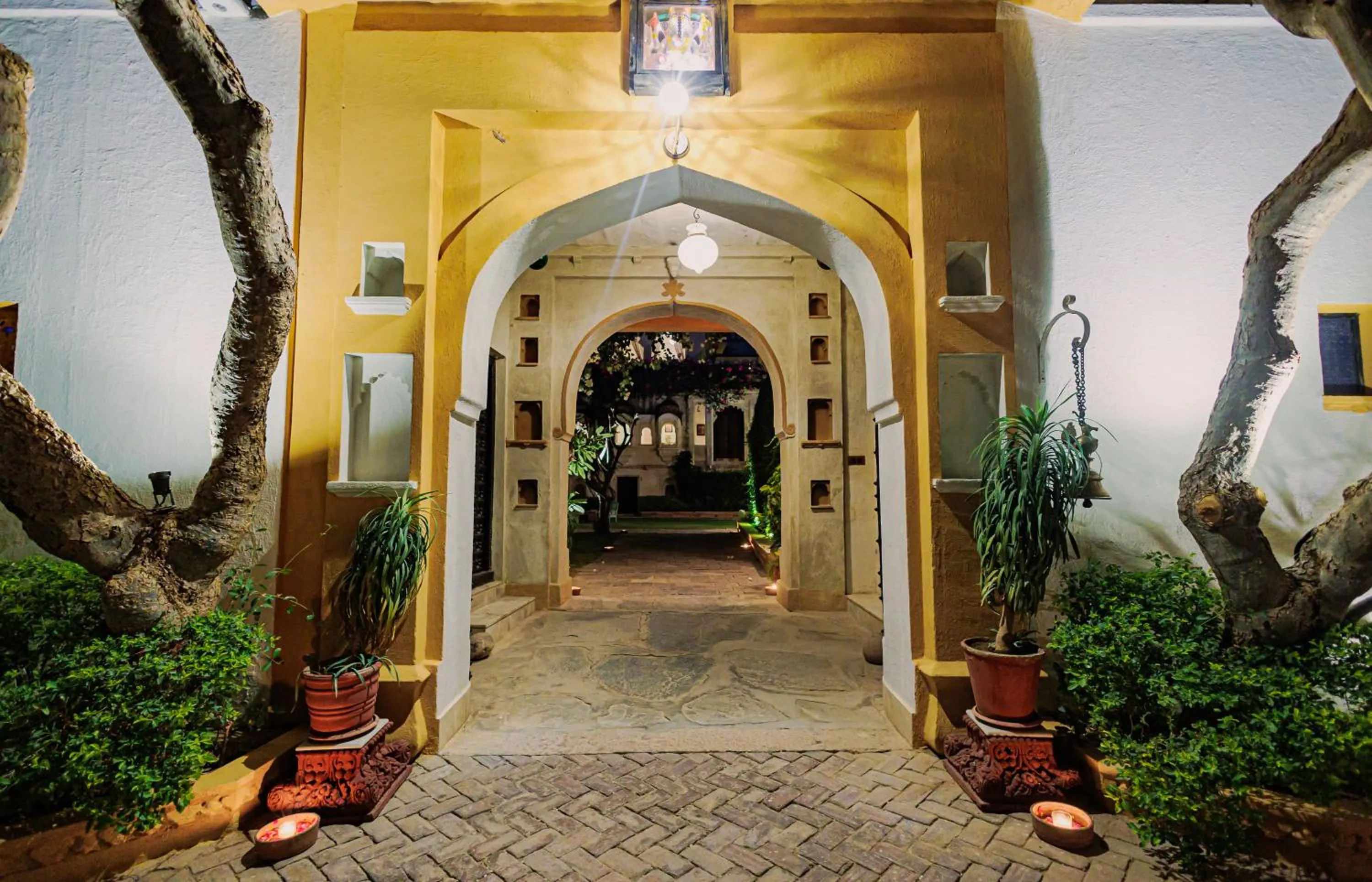 Facade/entrance in The Rawla Narlai - A Luxury Heritage Stay in Leopard Country