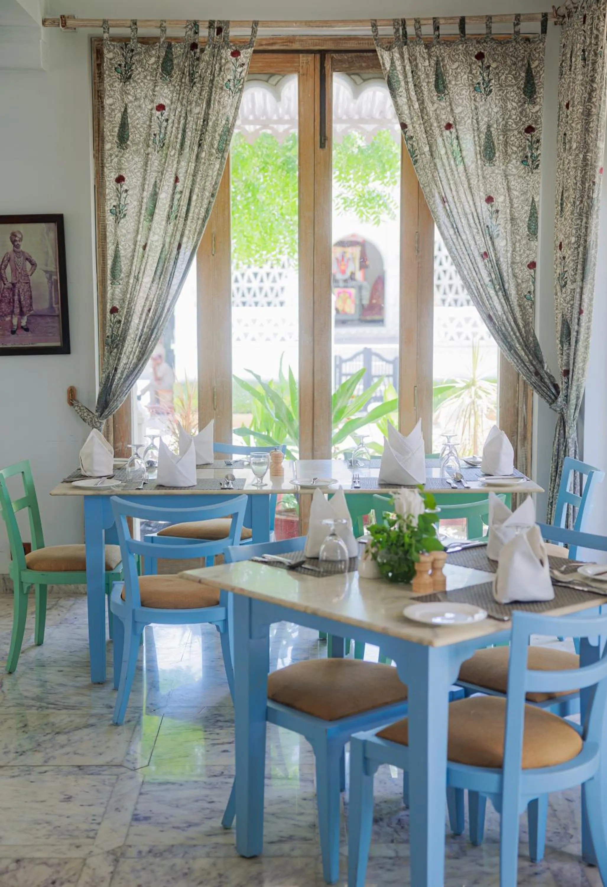 Restaurant/places to eat in The Rawla Narlai - A Luxury Heritage Stay in Leopard Country