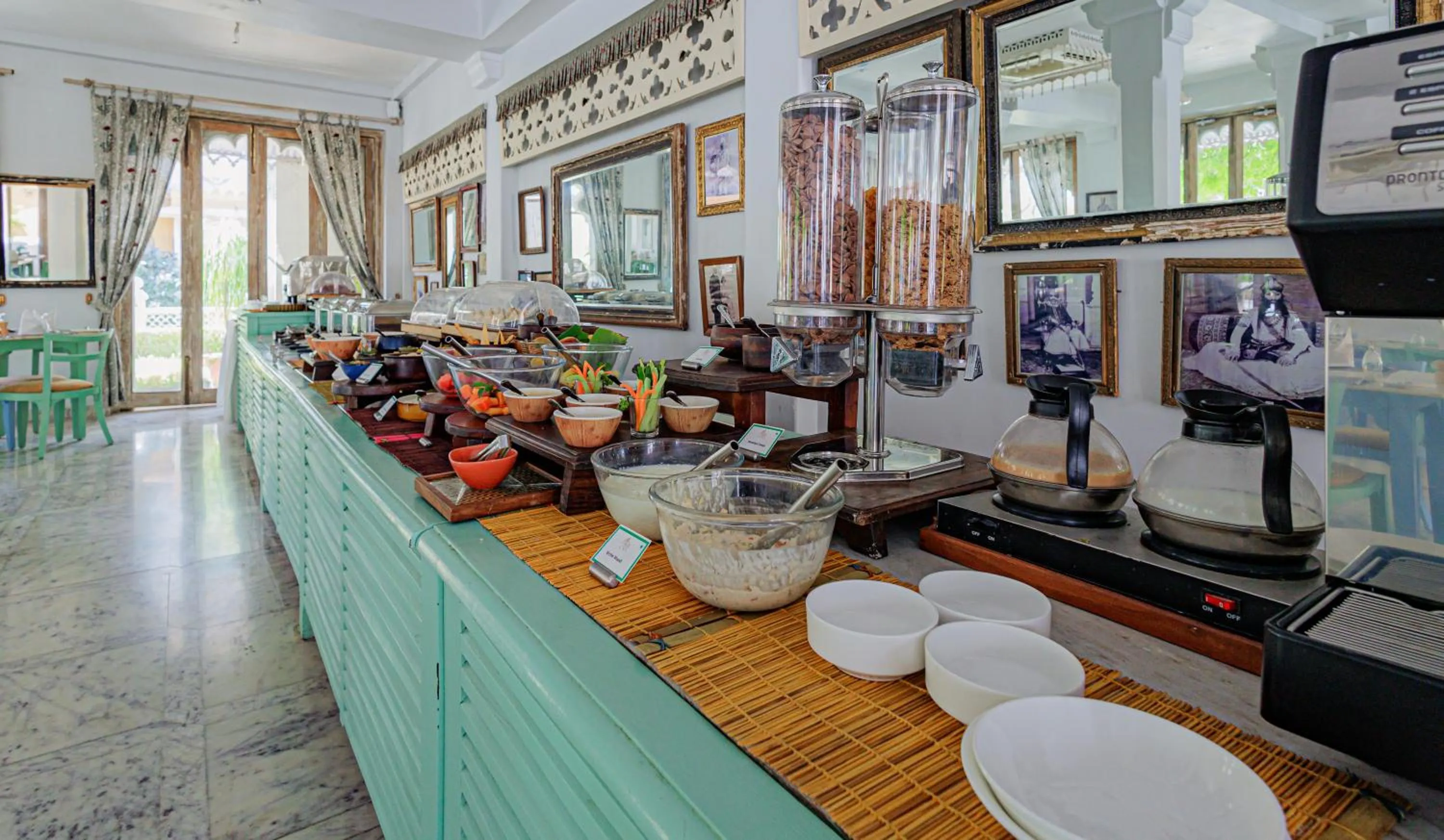 Restaurant/places to eat in The Rawla Narlai - A Luxury Heritage Stay in Leopard Country