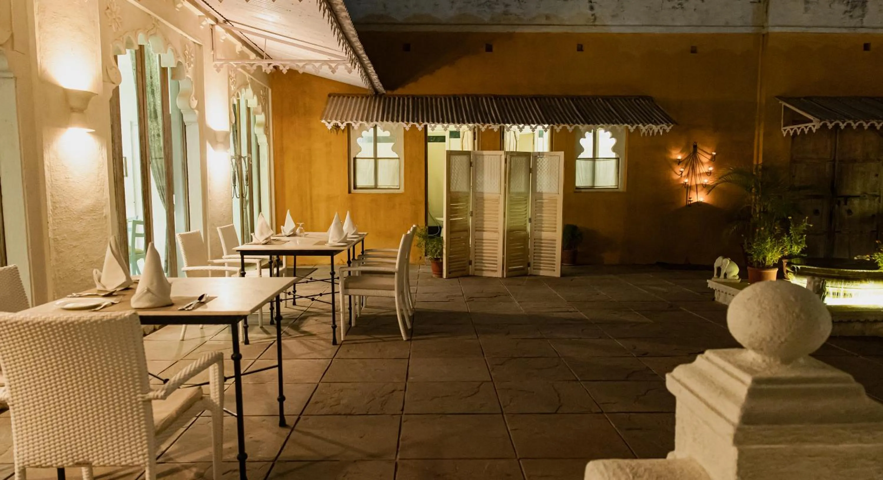 Restaurant/places to eat in The Rawla Narlai - A Luxury Heritage Stay in Leopard Country