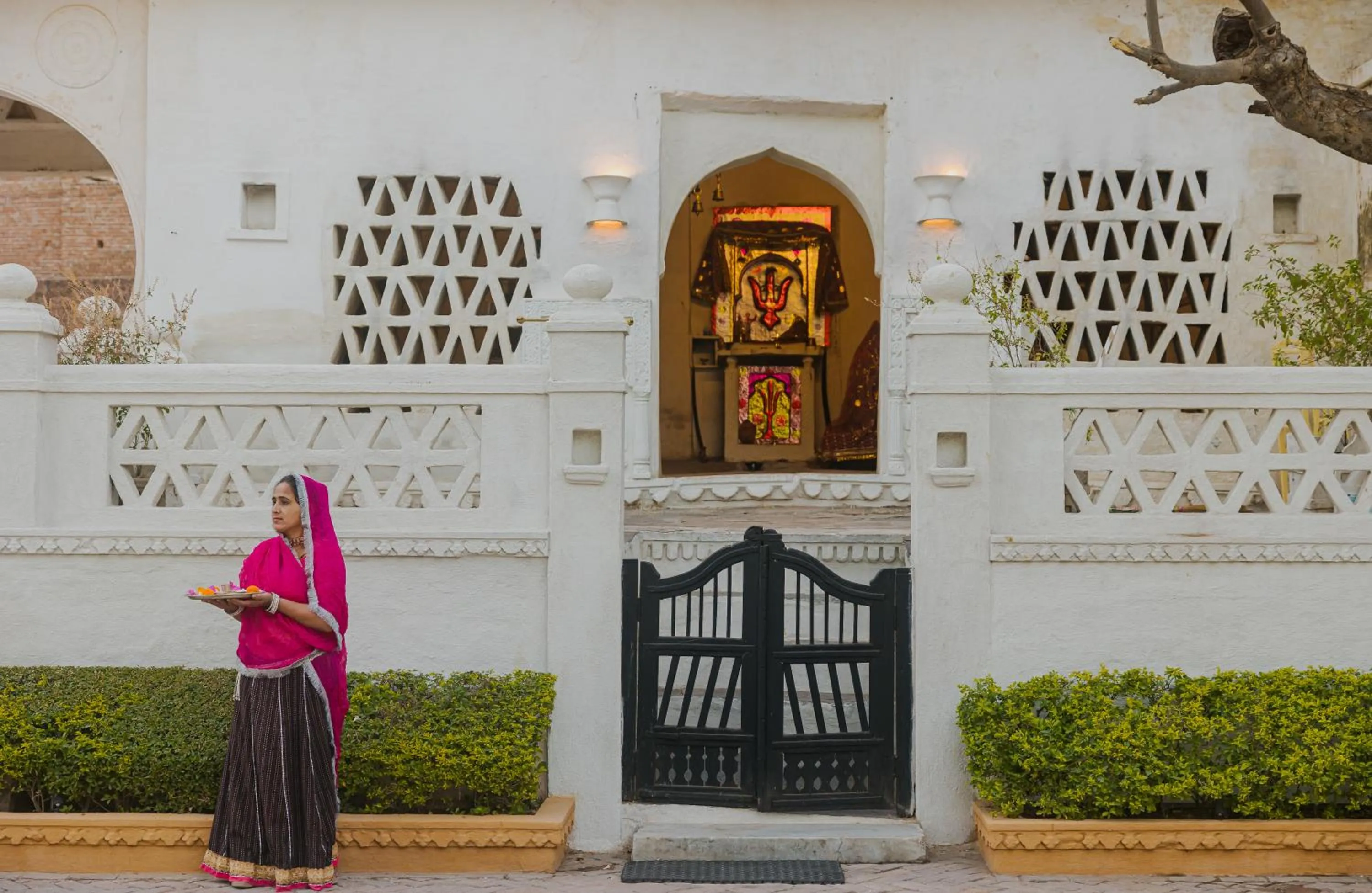 Facade/entrance in The Rawla Narlai - A Luxury Heritage Stay in Leopard Country