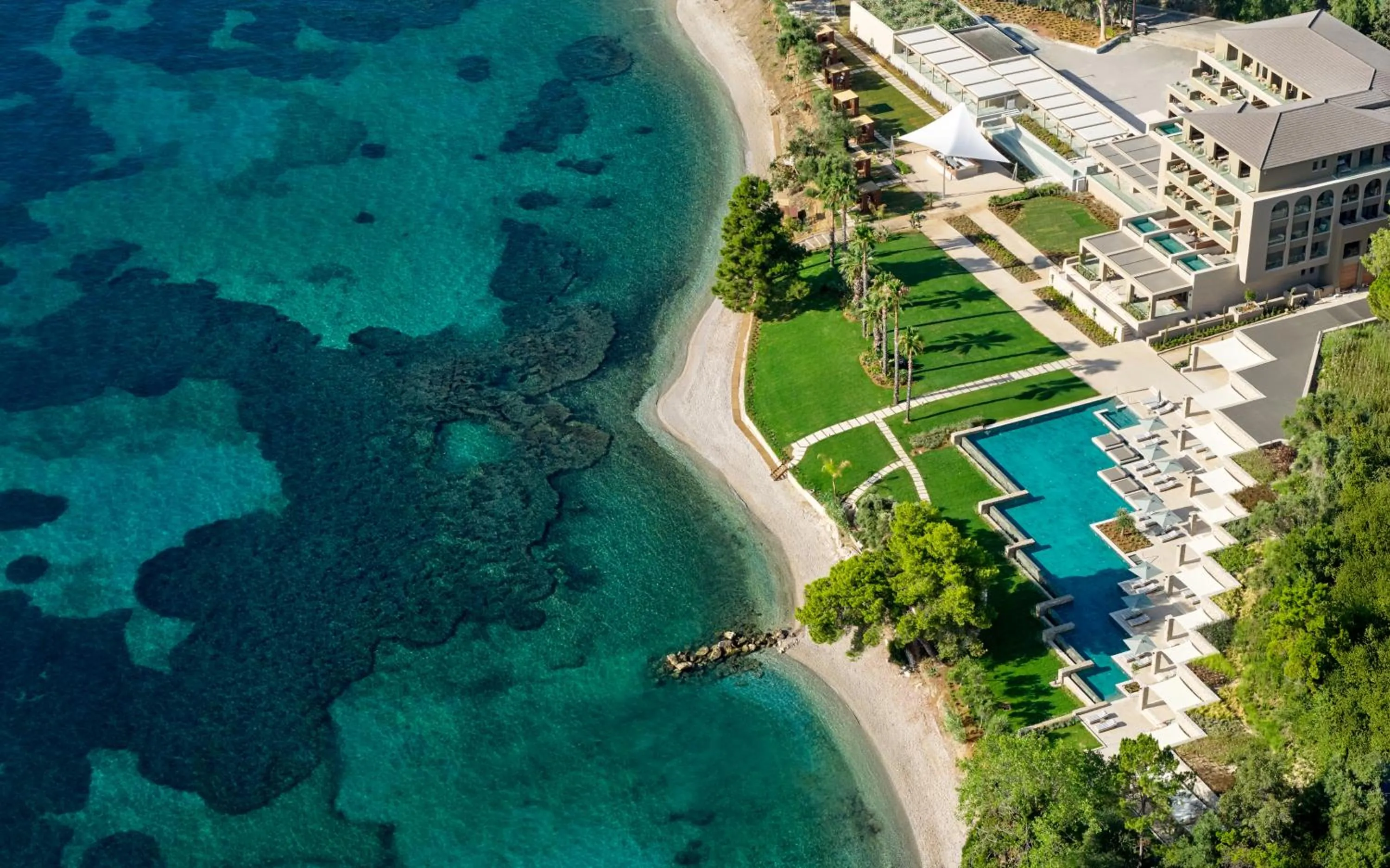 Property building in Avali, Mar-Bella Collection