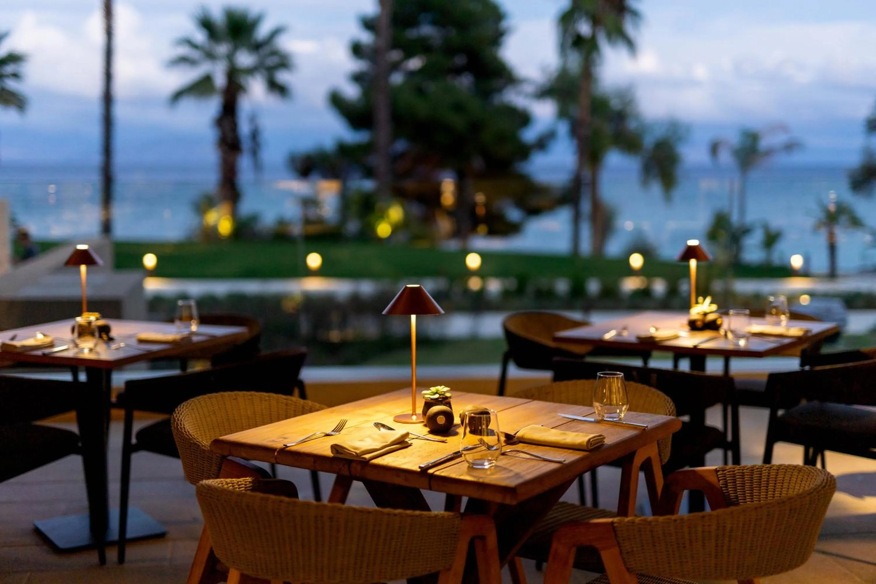 Restaurant/places to eat in Avali, Mar-Bella Collection