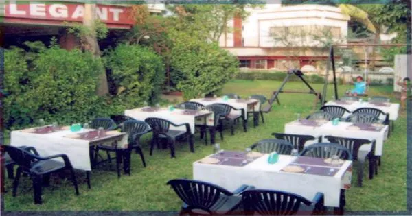 Restaurant/places to eat in Hotel GreenLand-Elegant