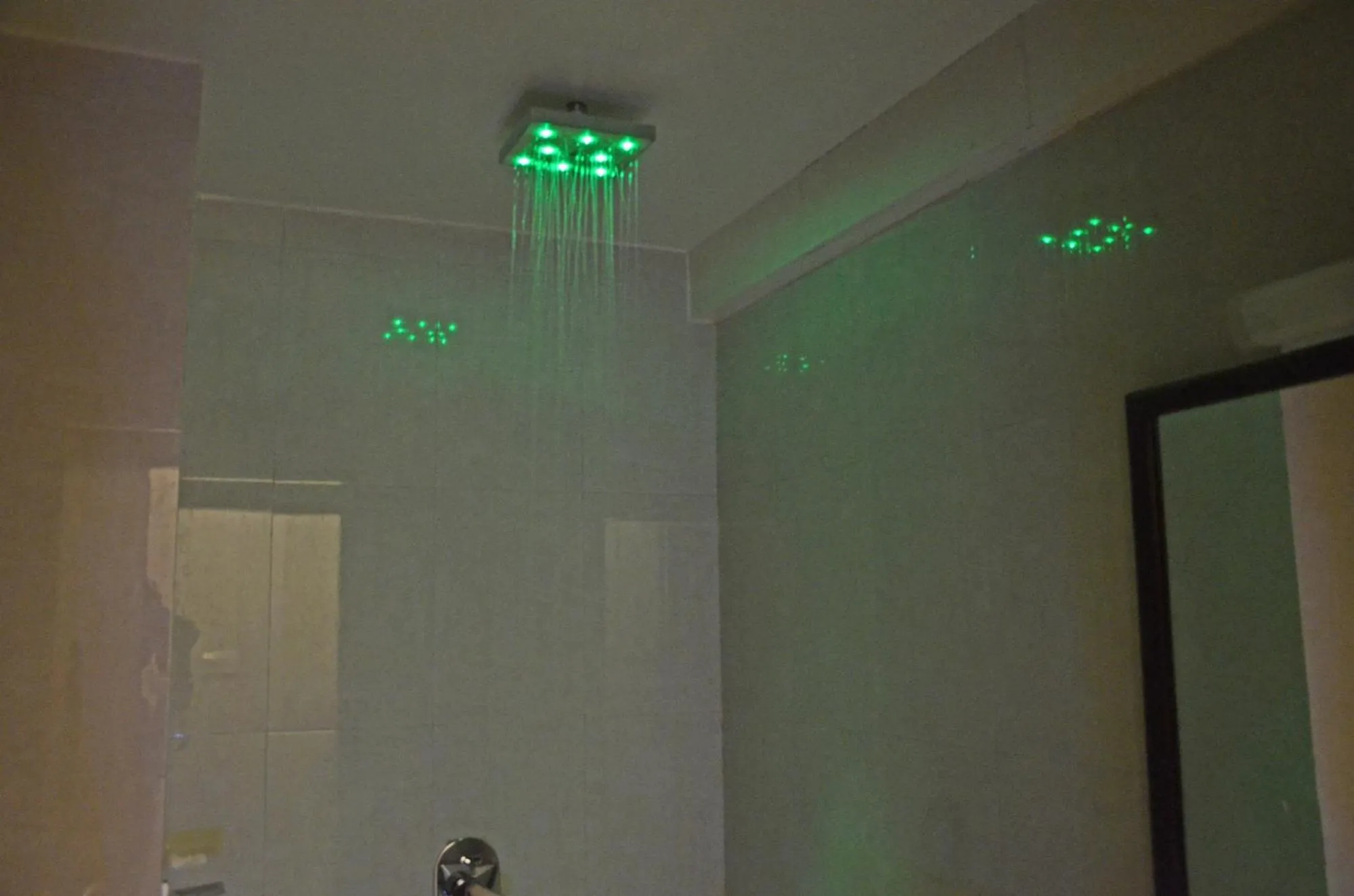 Bathroom in Hotel GreenLand-Elegant