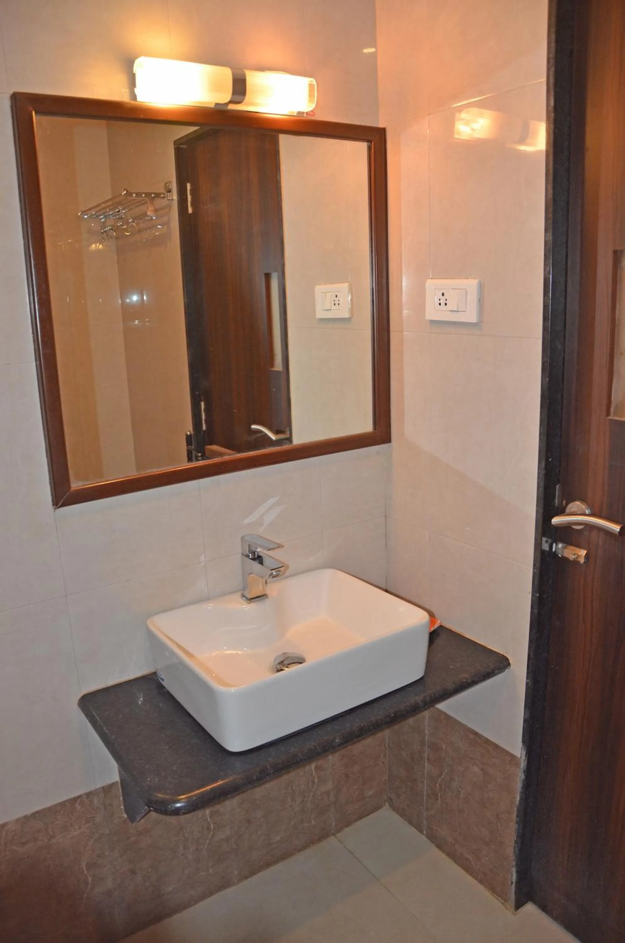 Bathroom in Hotel GreenLand-Elegant