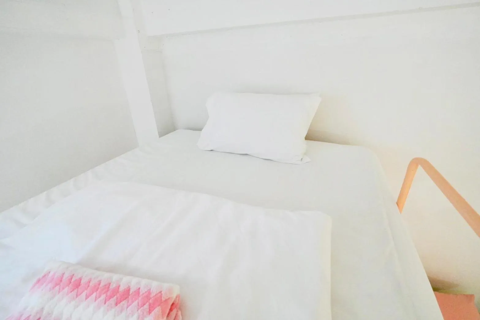 Bed in Easy Sunday Khaosan Bangkok