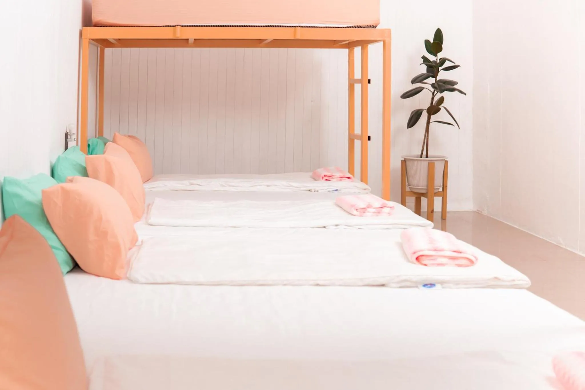 Bed in Easy Sunday Khaosan Bangkok