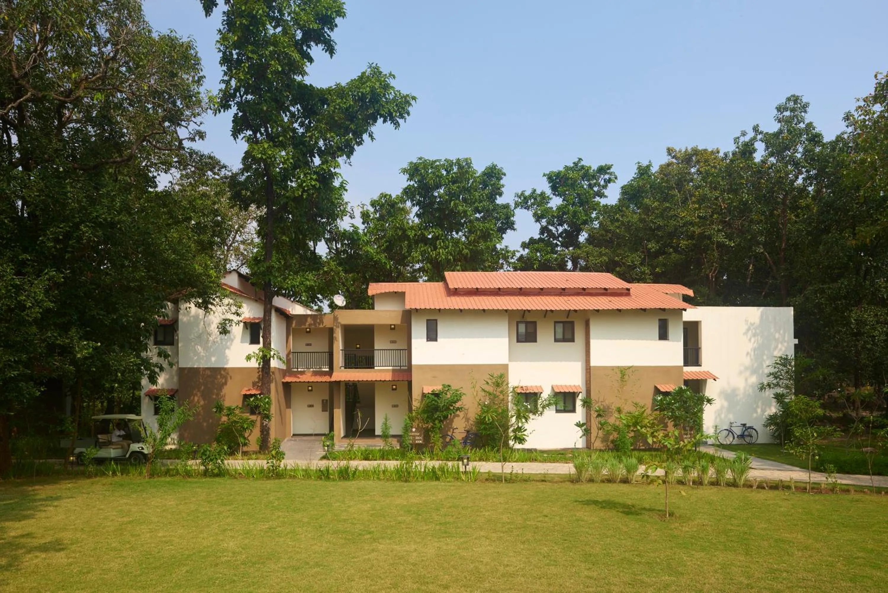 Facade/entrance in Club Mahindra Kanha