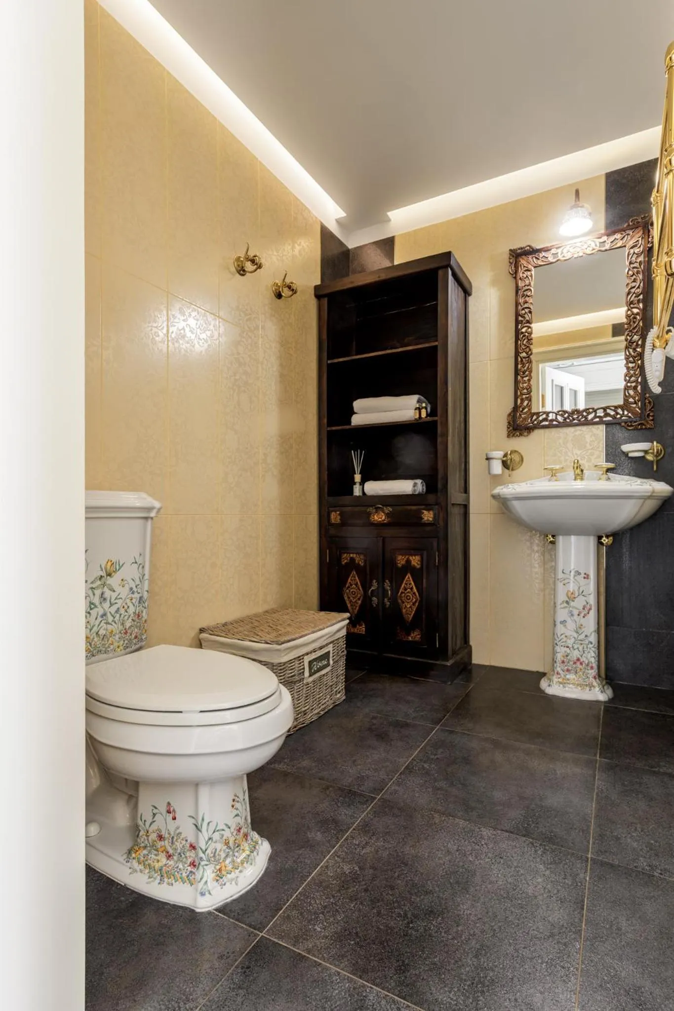 Photo of the whole room in Argo Trakai