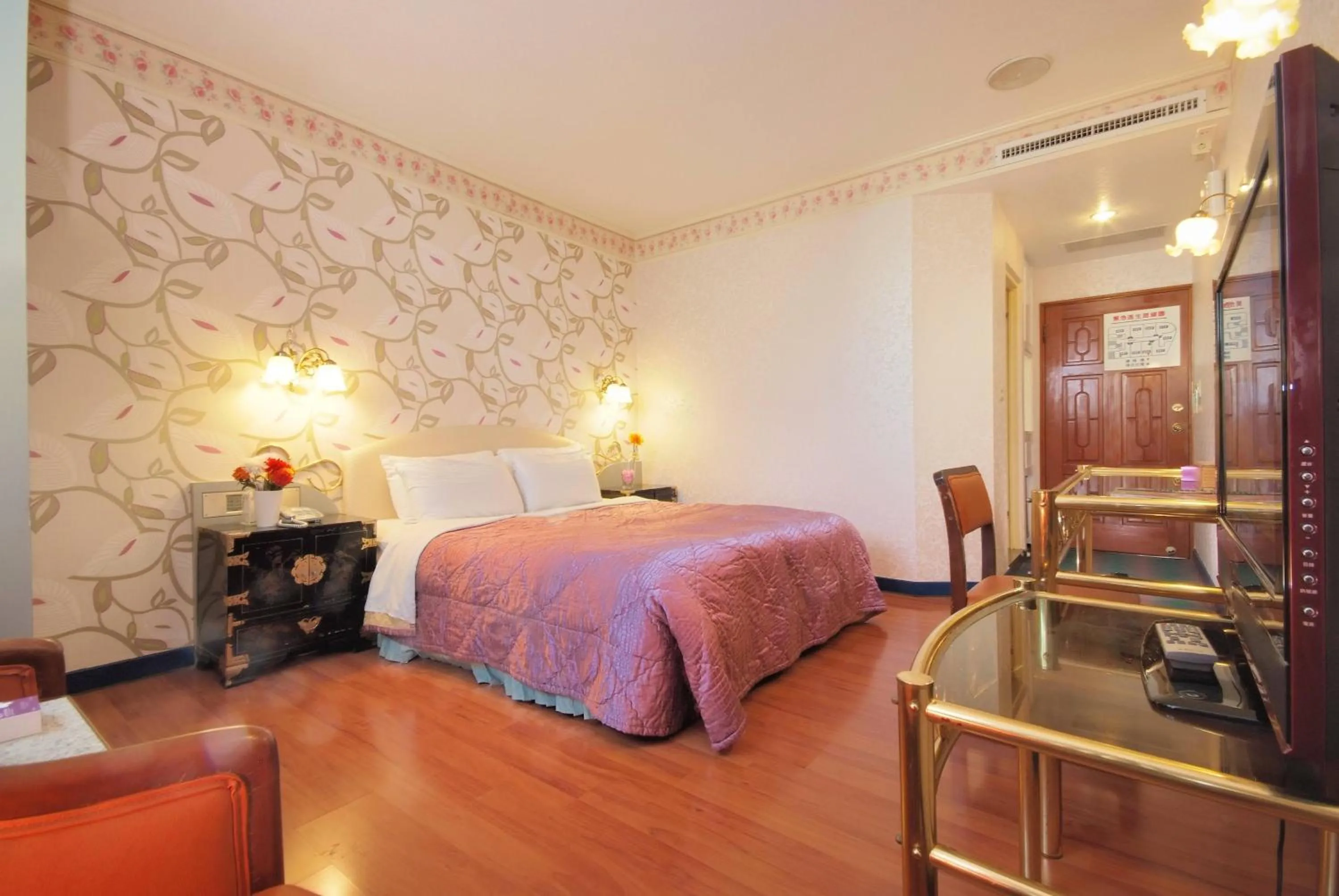 Photo of the whole room in Chiao Yuan Hotel