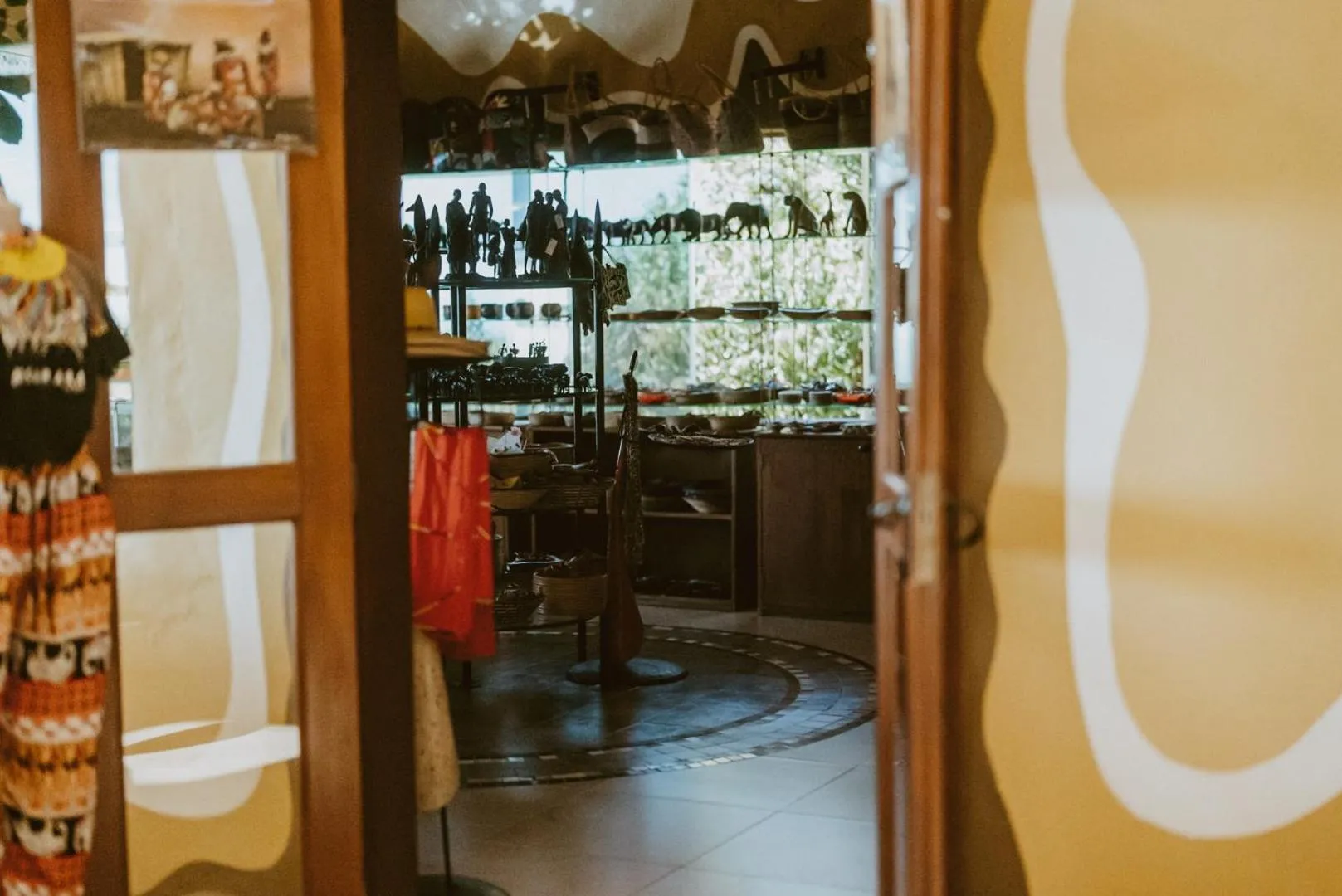 On-site shops in Mara Serena Safari Lodge