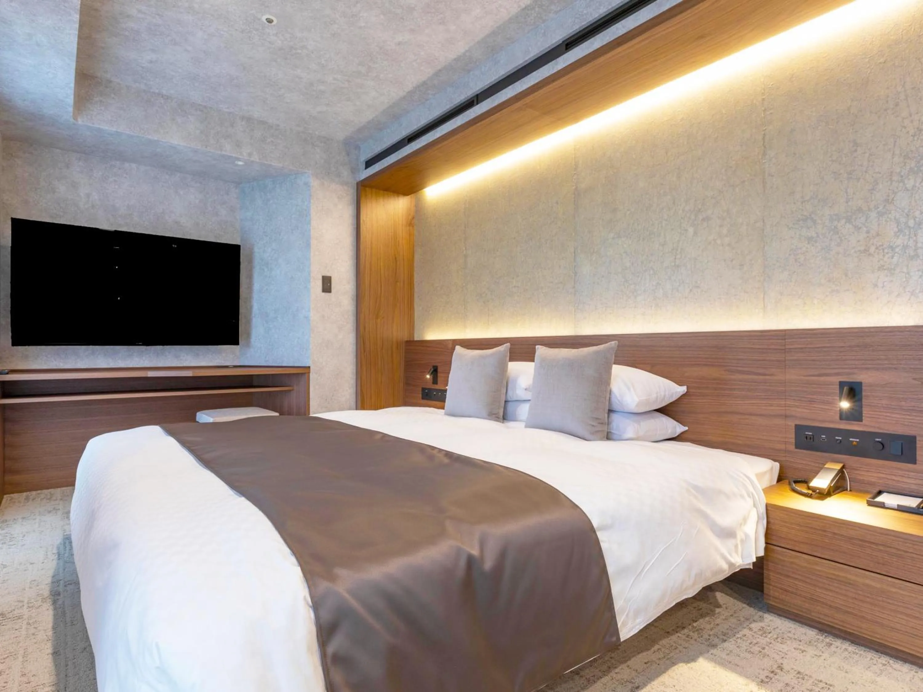 Bed in Kumamoto Hotel Castle