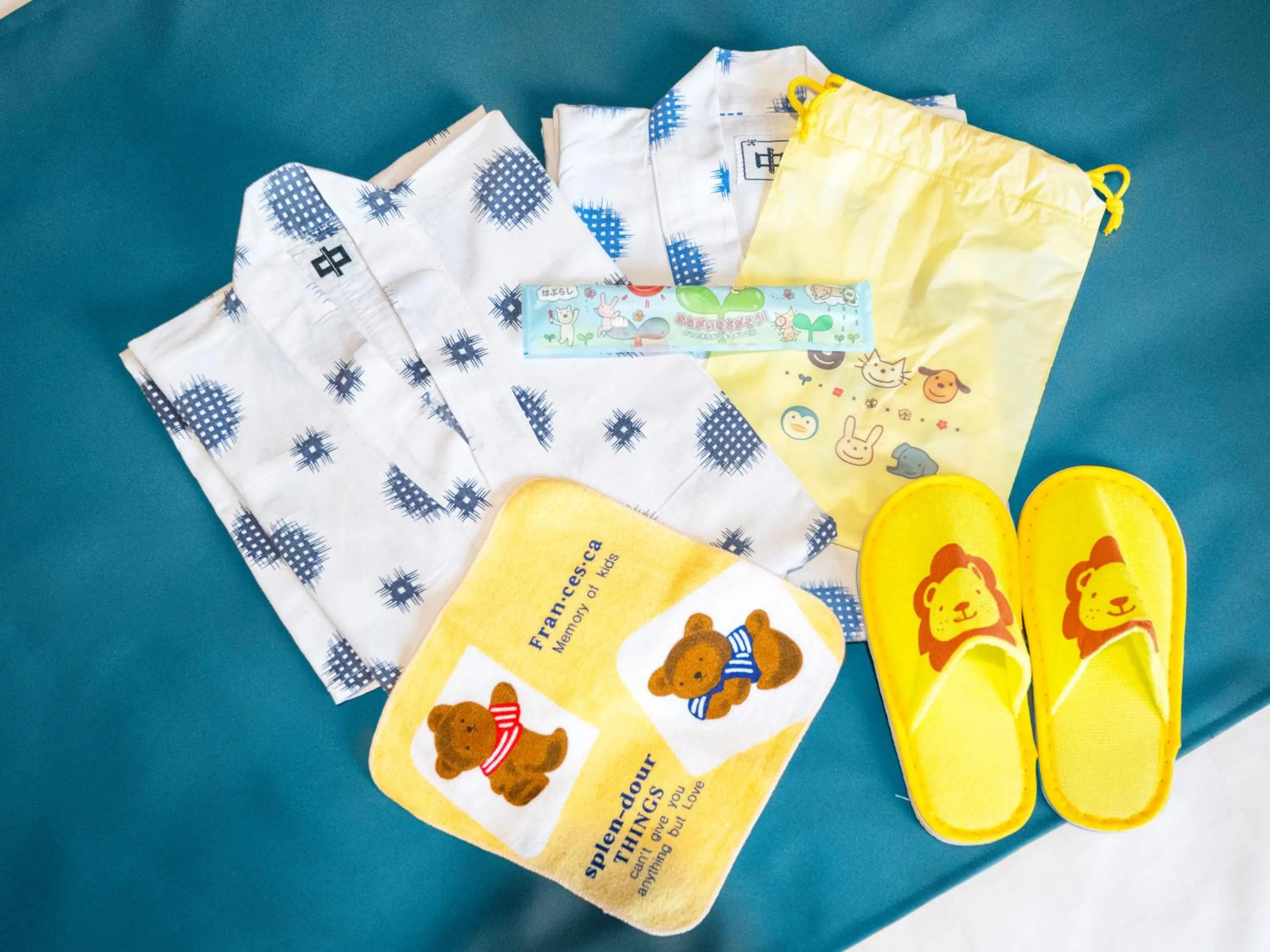 children in Kumamoto Hotel Castle