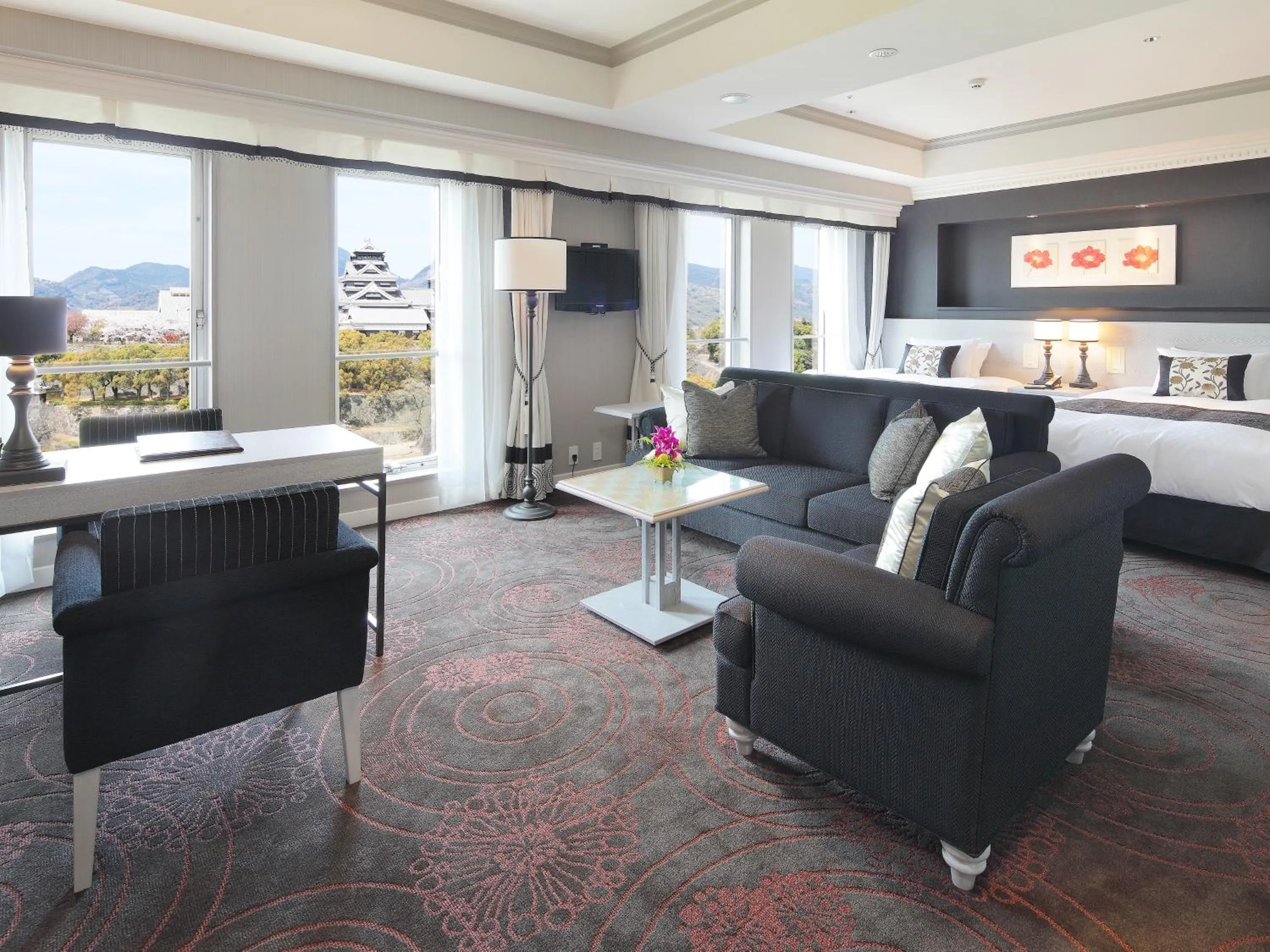 View (from property/room), Bed in Kumamoto Hotel Castle