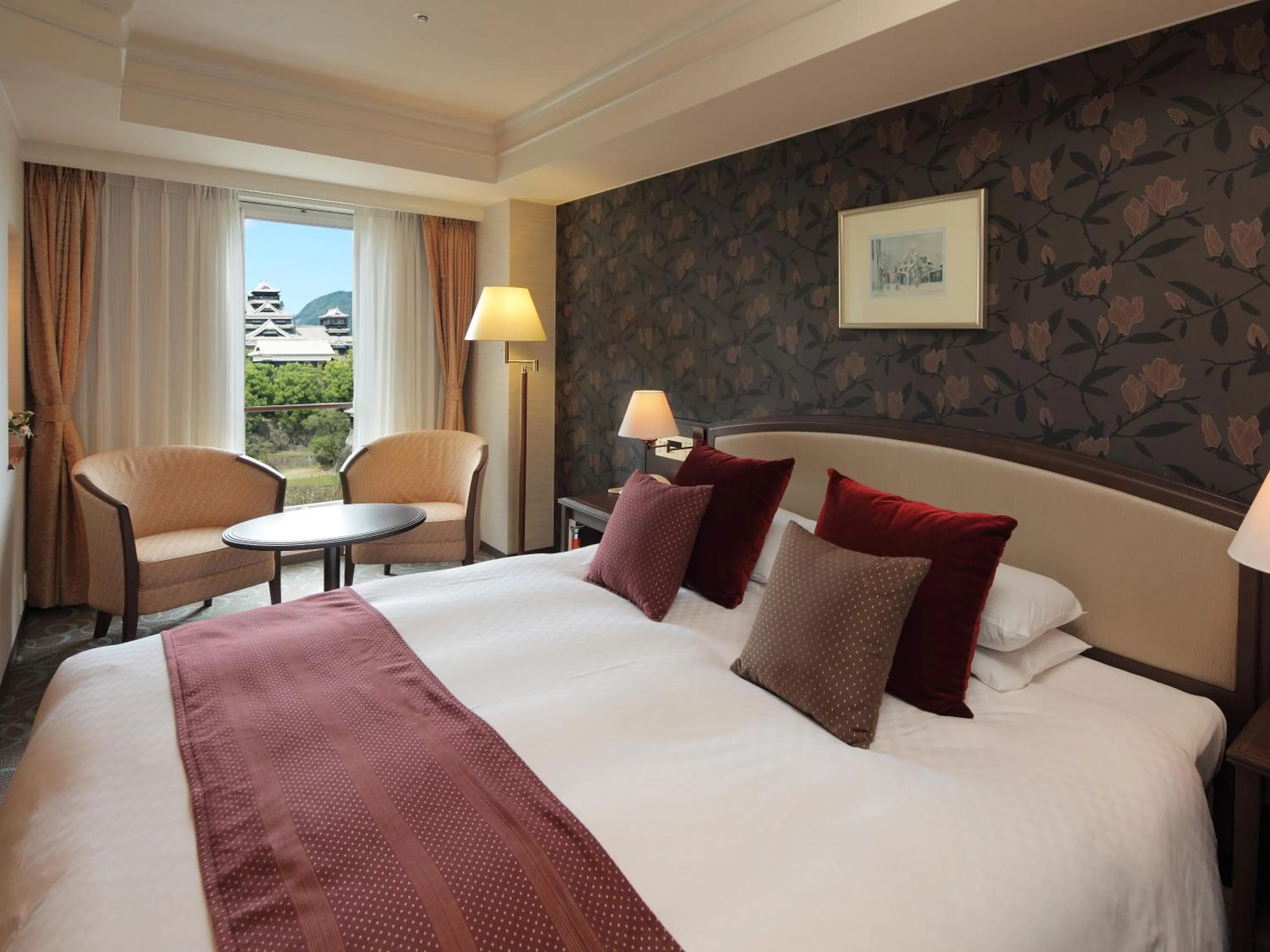 View (from property/room), Bed in Kumamoto Hotel Castle