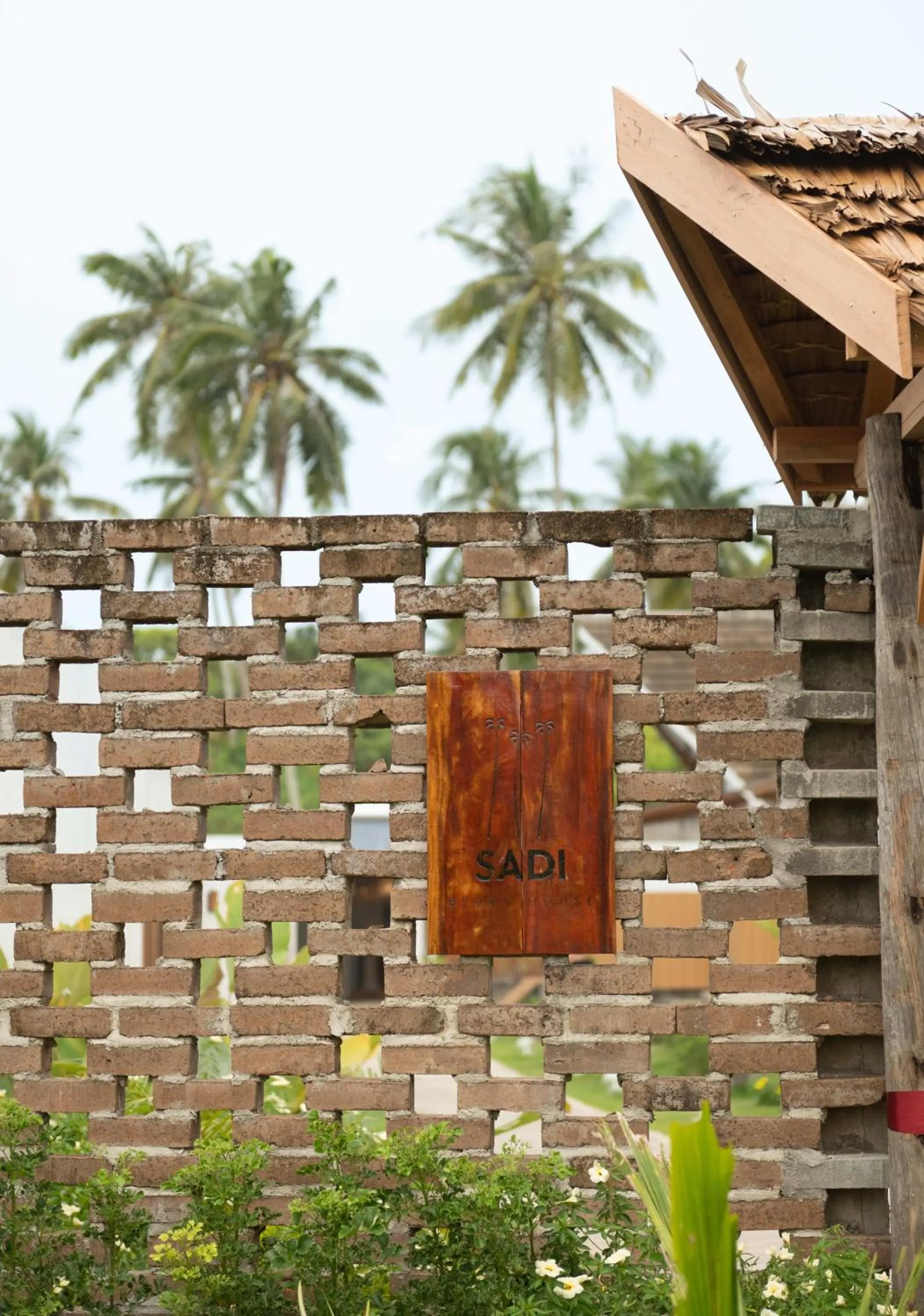 Property logo or sign in Sadi Beach House