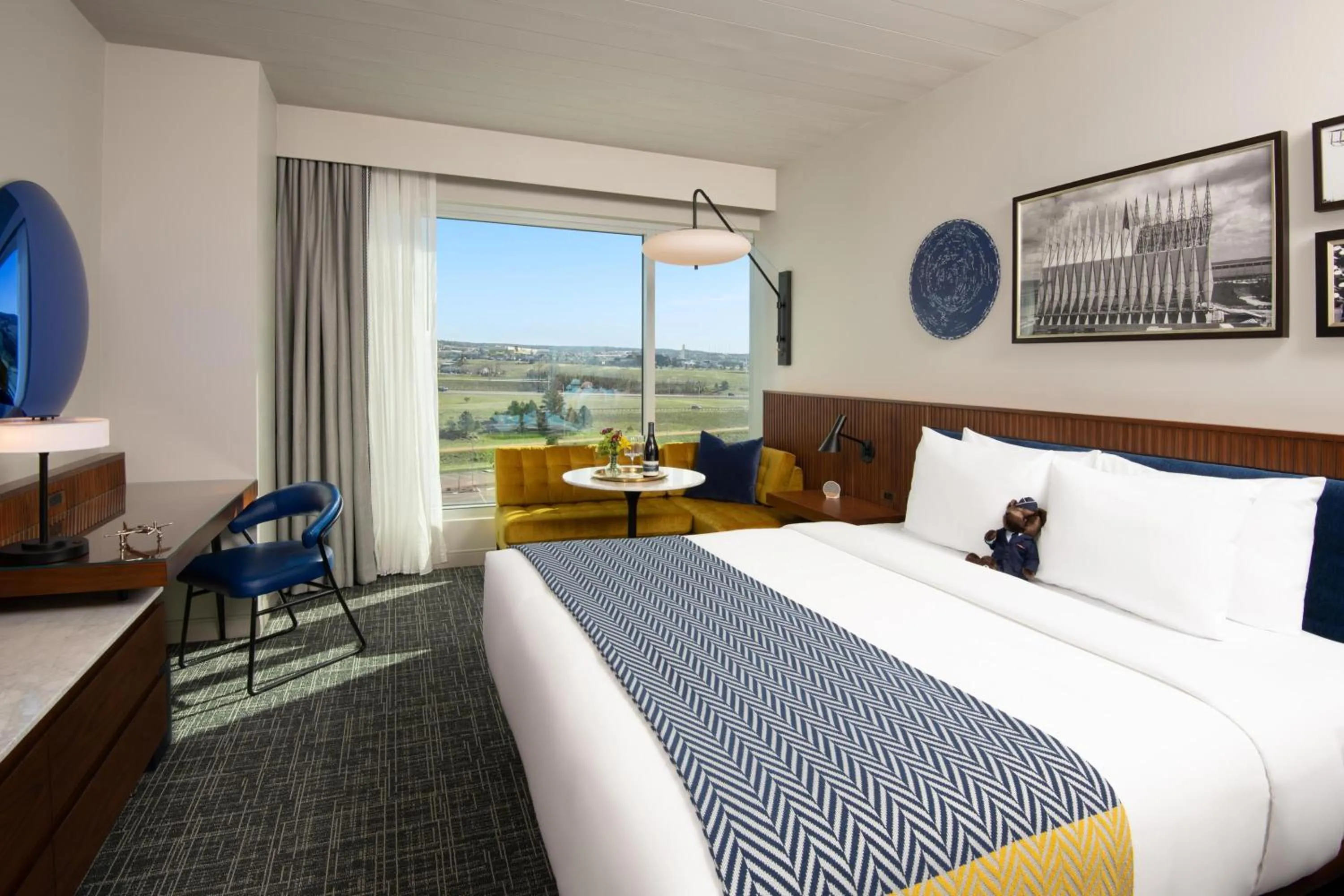 View (from property/room), Bed in Hotel Polaris