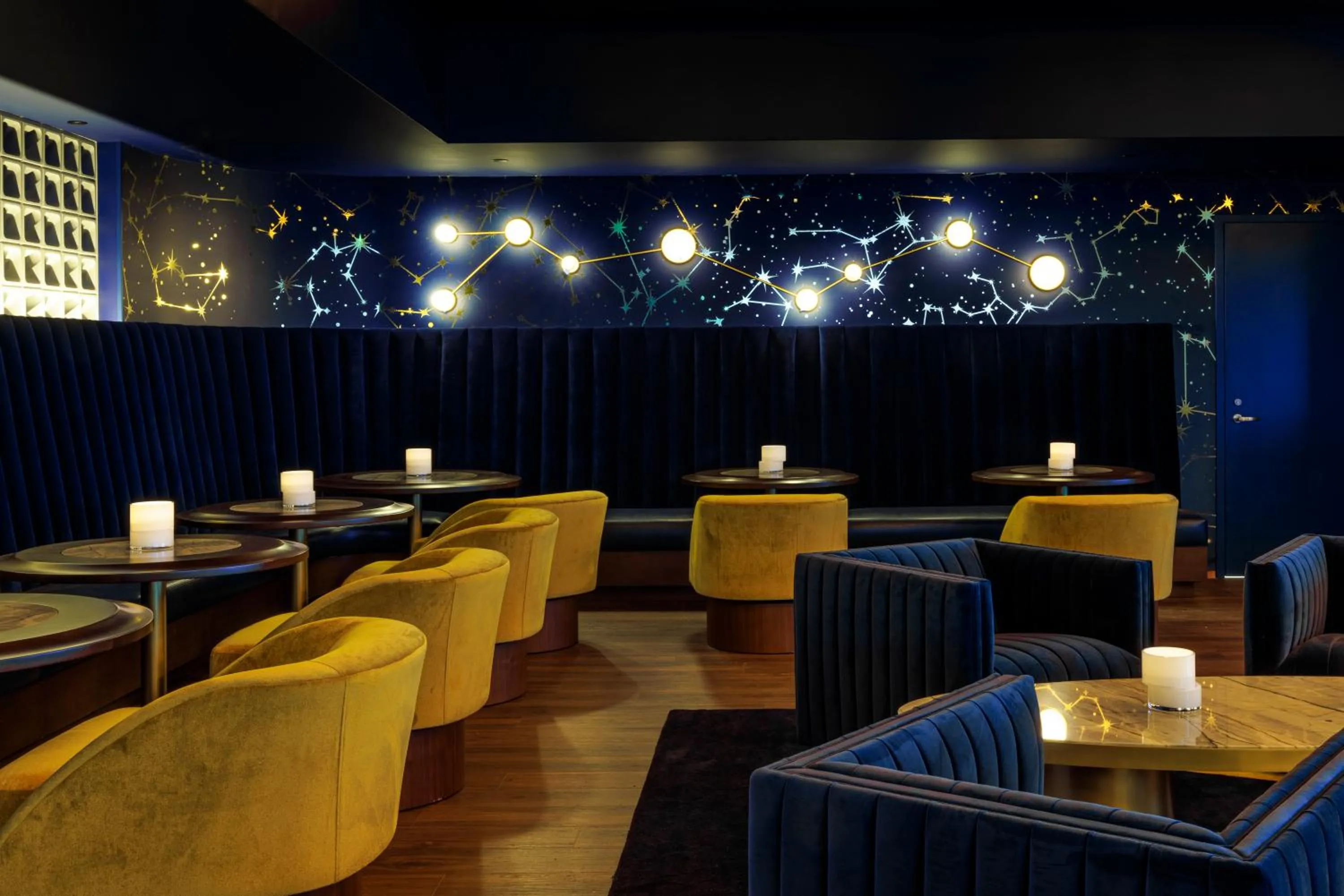 Restaurant/places to eat in Hotel Polaris