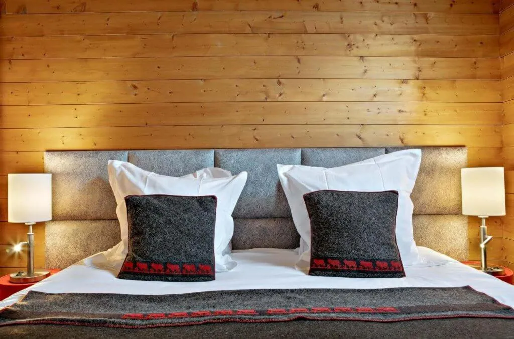 Bed in Hôtel Saint-Martin