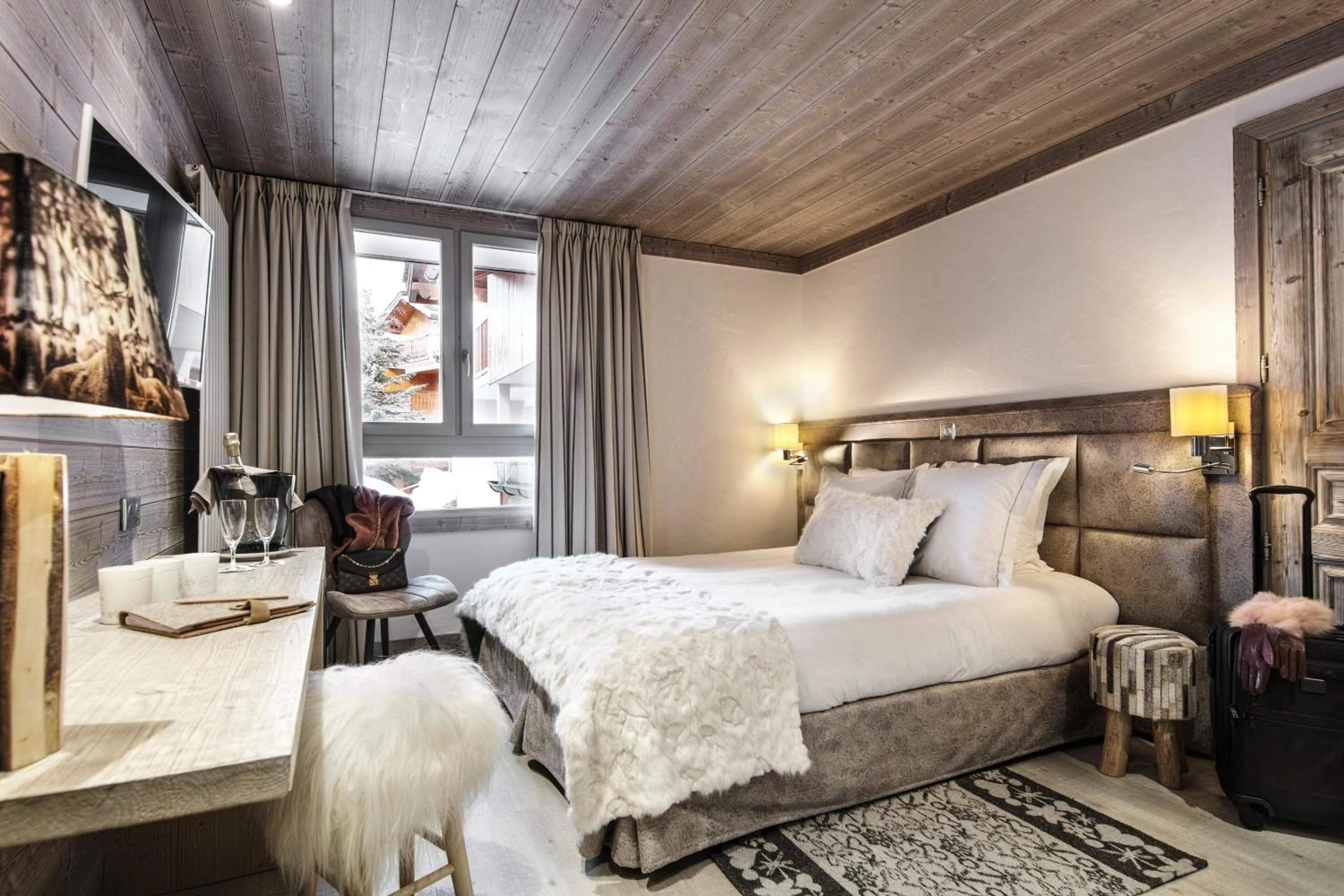 Bedroom, Bed in Hôtel Saint-Martin