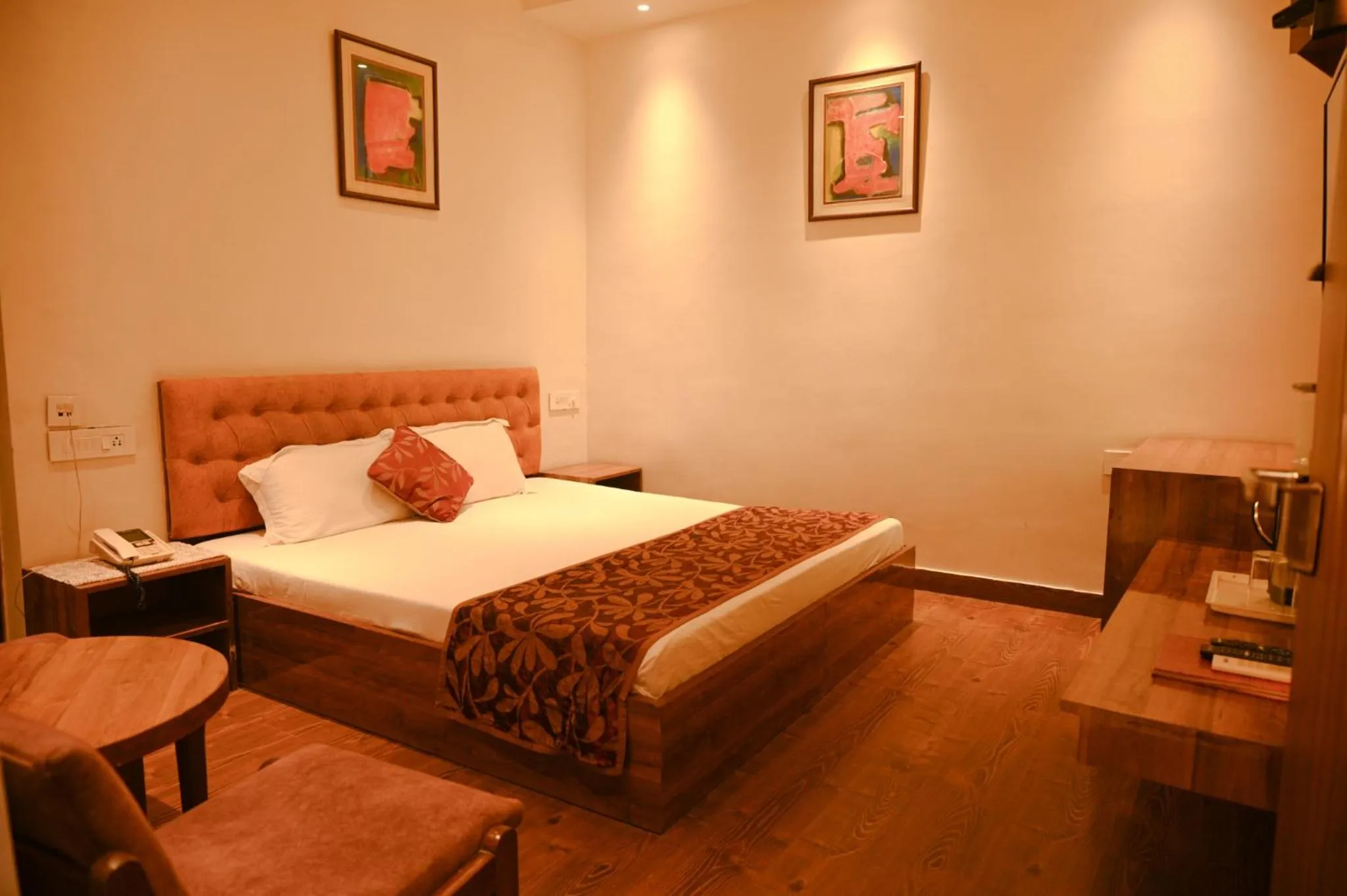 Bedroom, Bed in Jullundur Hotel & Restaurant