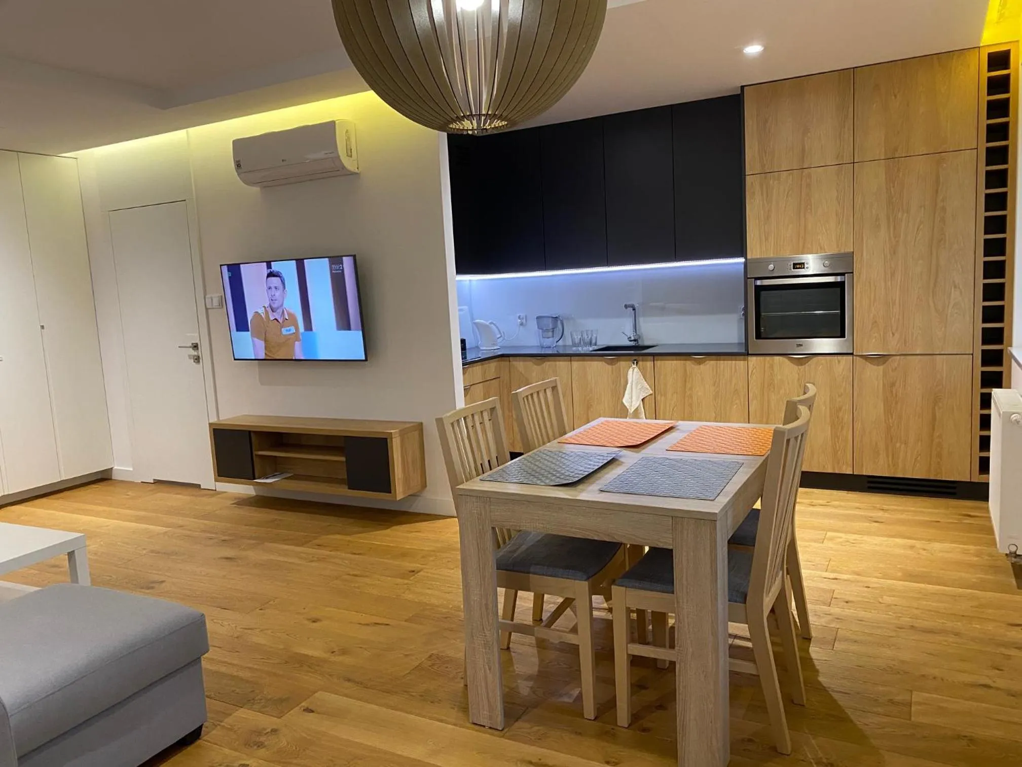 TV and multimedia in Hotel Kamienica