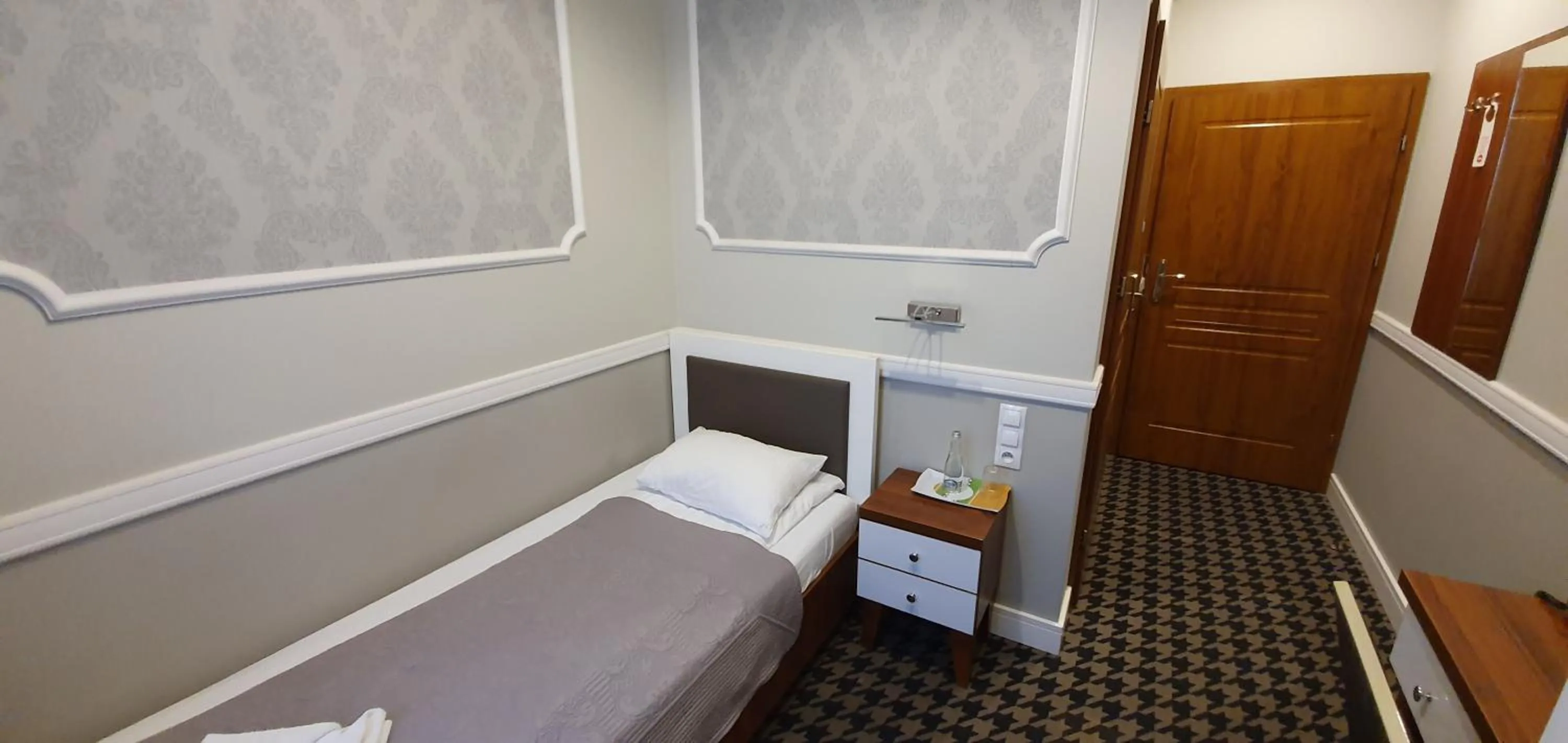 Bed in Hotel Kamienica