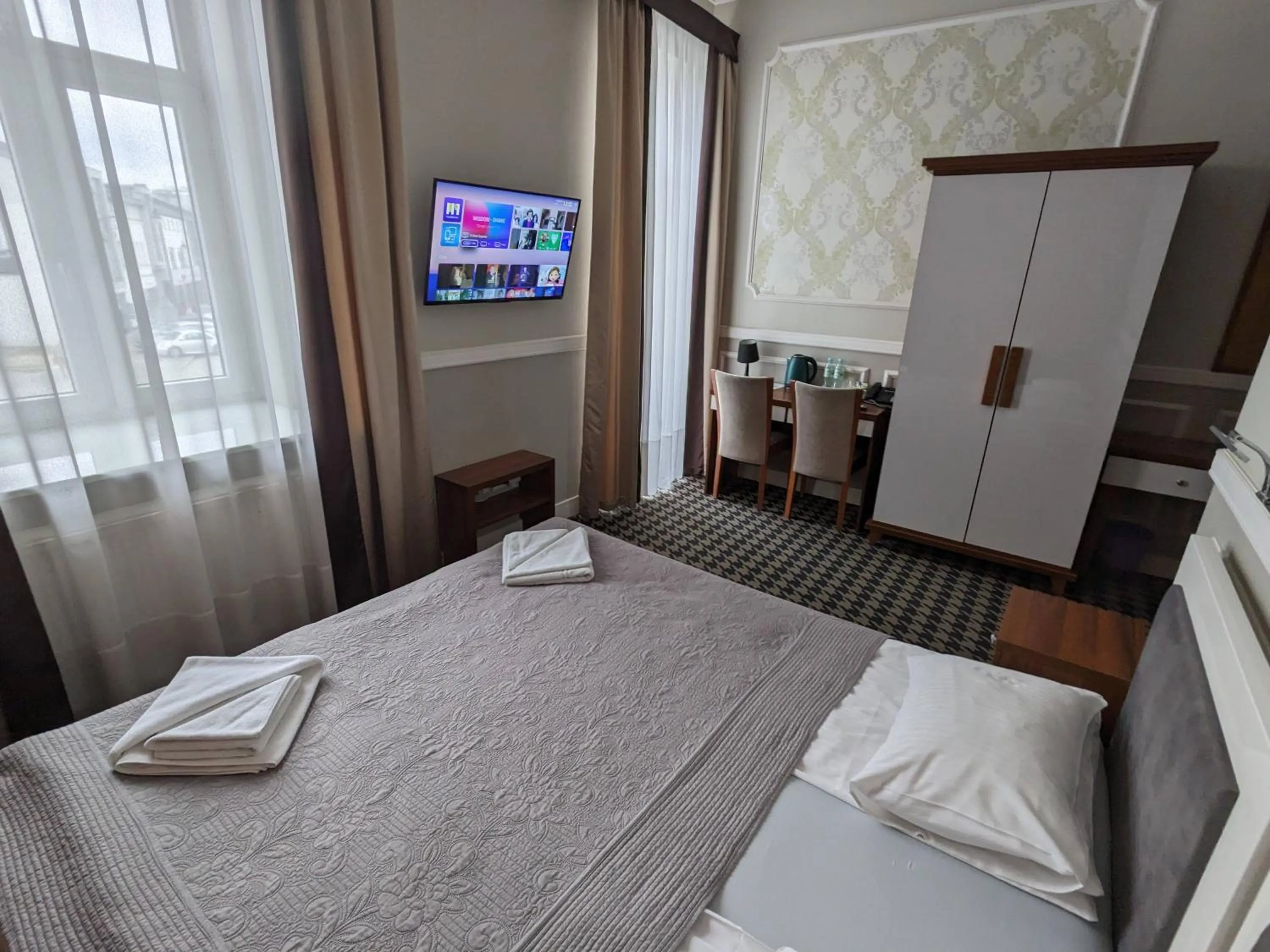 TV and multimedia, Bed in Hotel Kamienica