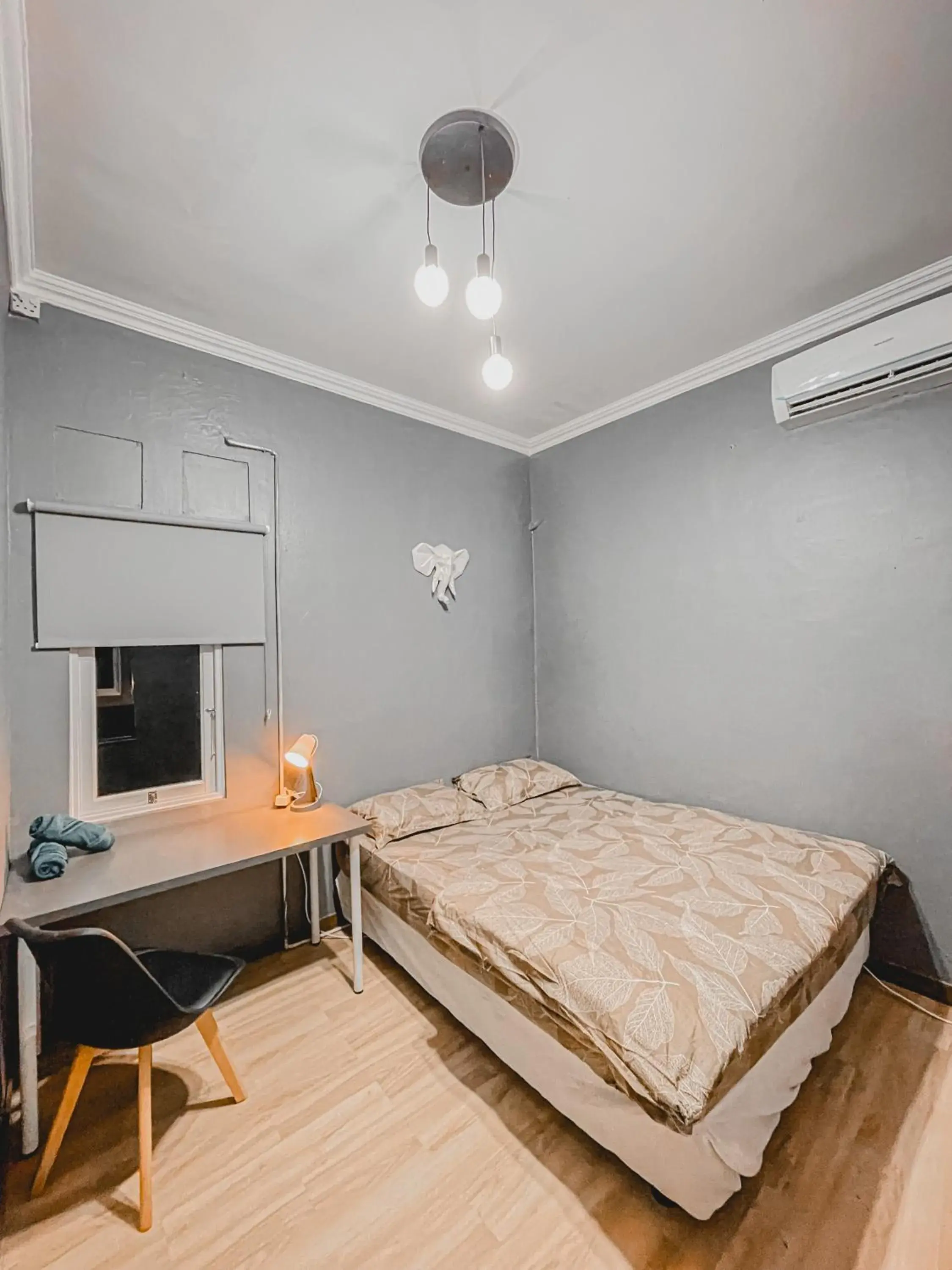 Double Room with Private Bathroom in OstiC House Double Room with Private Bathroom in OstiC House