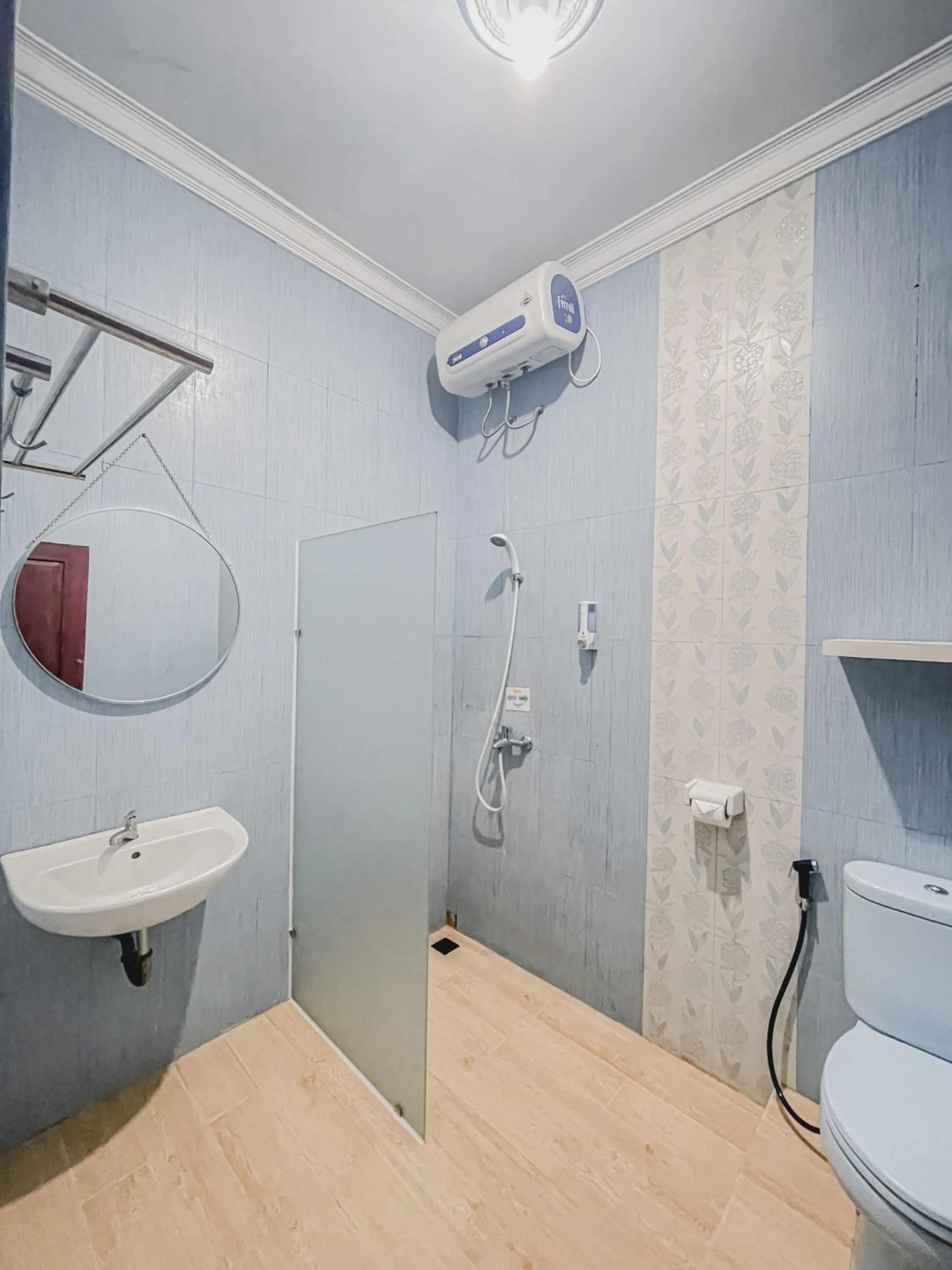 Bathroom in OstiC House