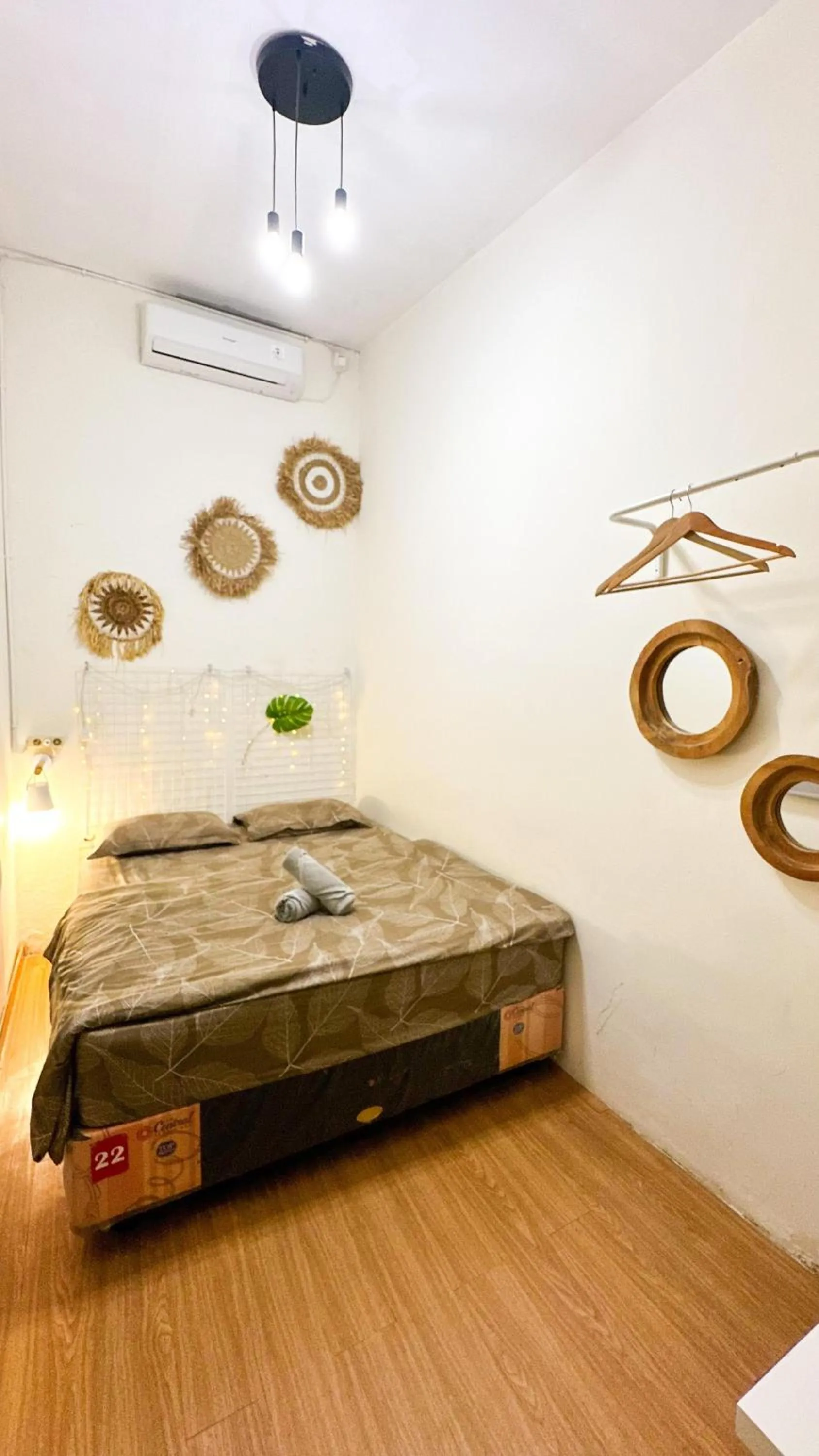 Bedroom, Bed in OstiC House